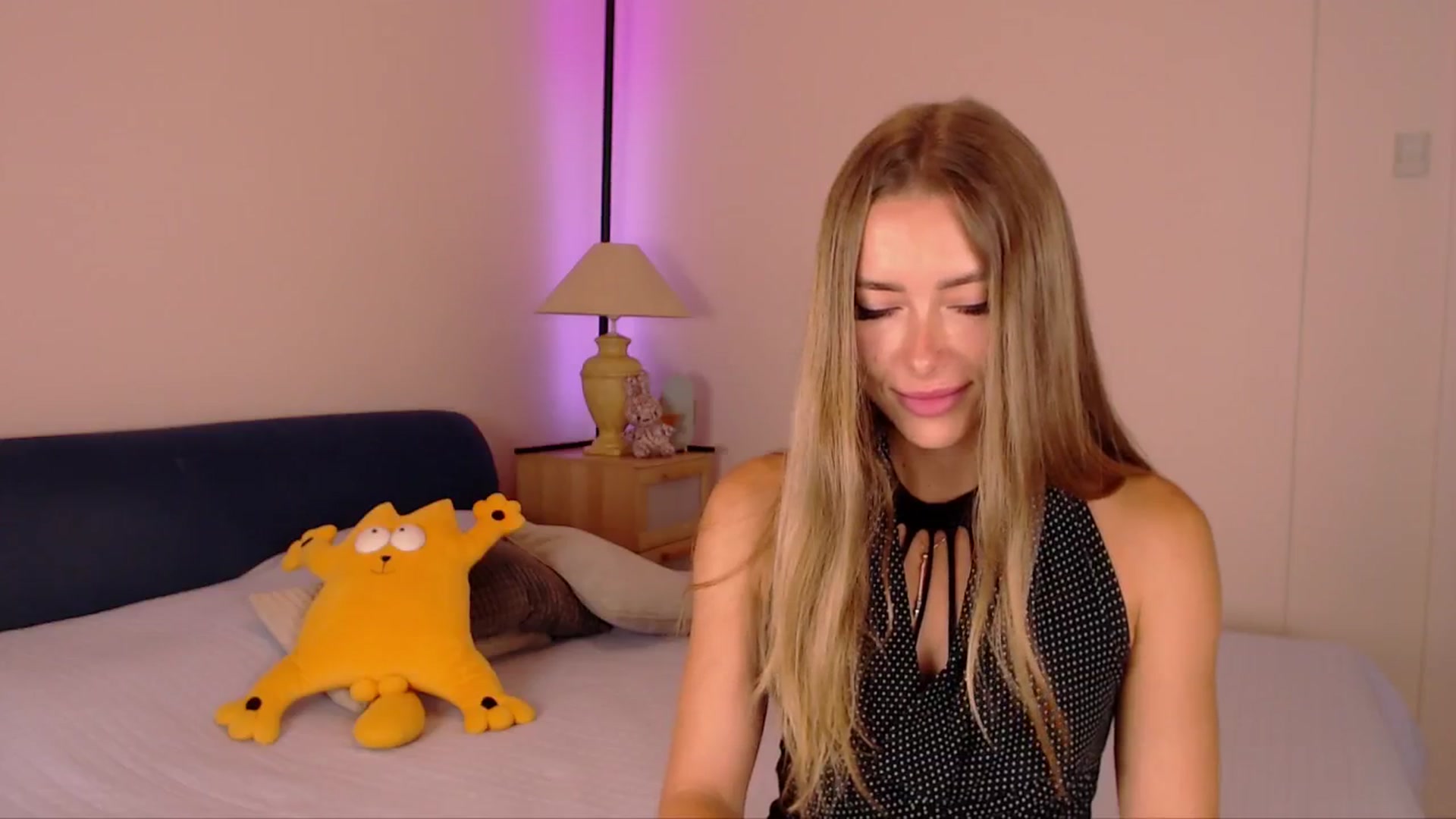 Gallery image thumbnail from SimonsWife's myfreecams stream on, 08/03/2025, 13:47 image 3 of 20