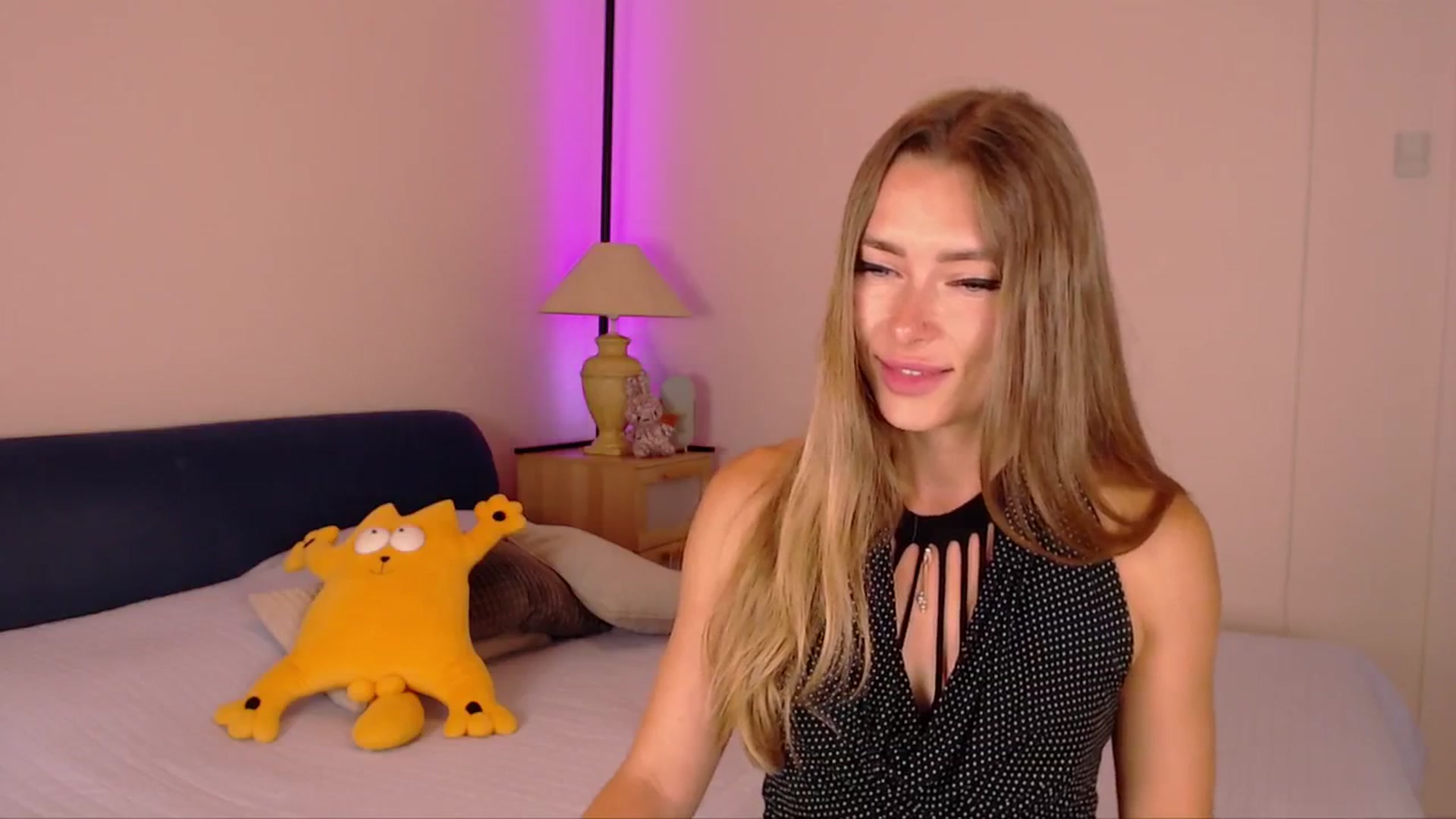 Gallery image thumbnail from SimonsWife's myfreecams stream on, 08/03/2025, 13:47 image 20 of 20