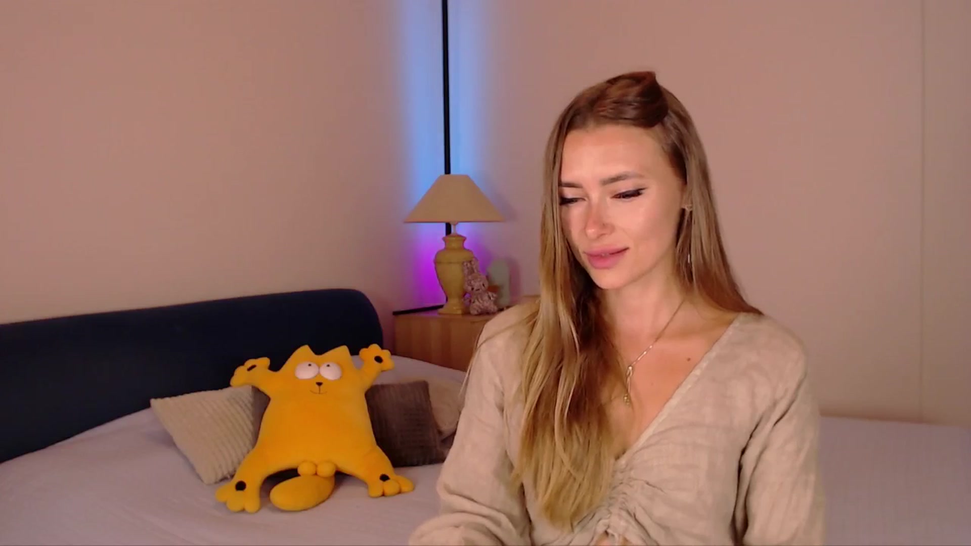 Gallery image thumbnail from SimonsWife's myfreecams stream on, 08/04/2025, 14:27 image 7 of 20