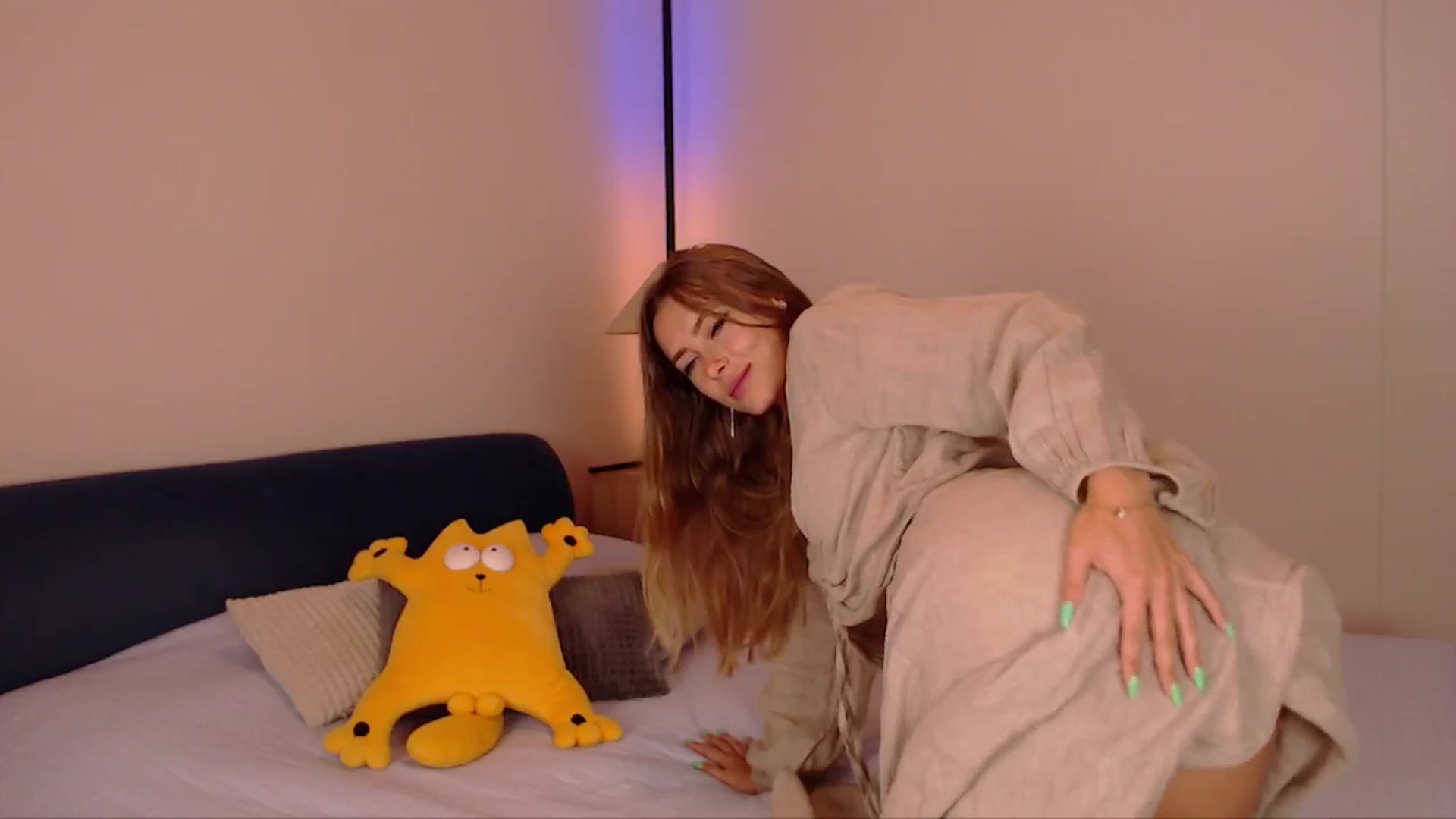 Gallery image thumbnail from SimonsWife's myfreecams stream on, 08/04/2025, 14:27 image 20 of 20