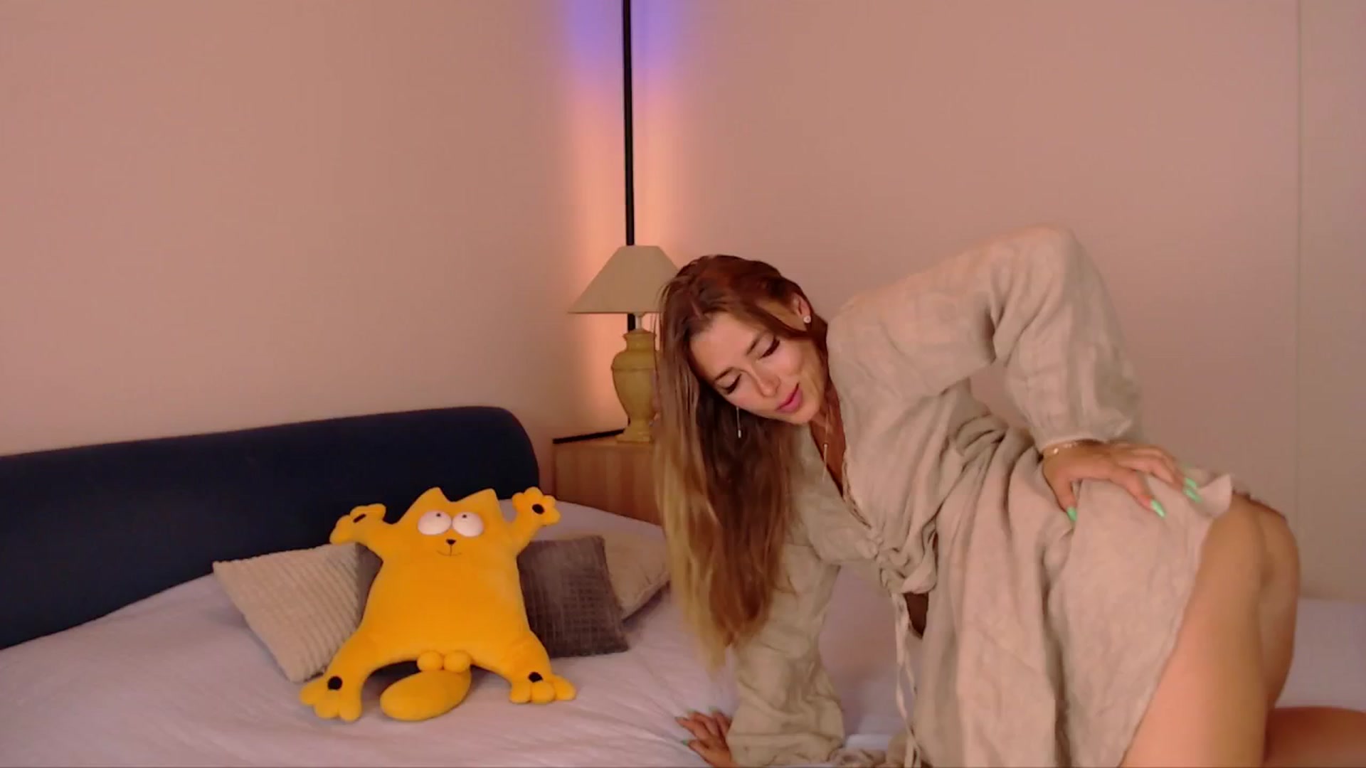 Gallery image thumbnail from SimonsWife's myfreecams stream on, 08/04/2025, 16:43 image 20 of 20