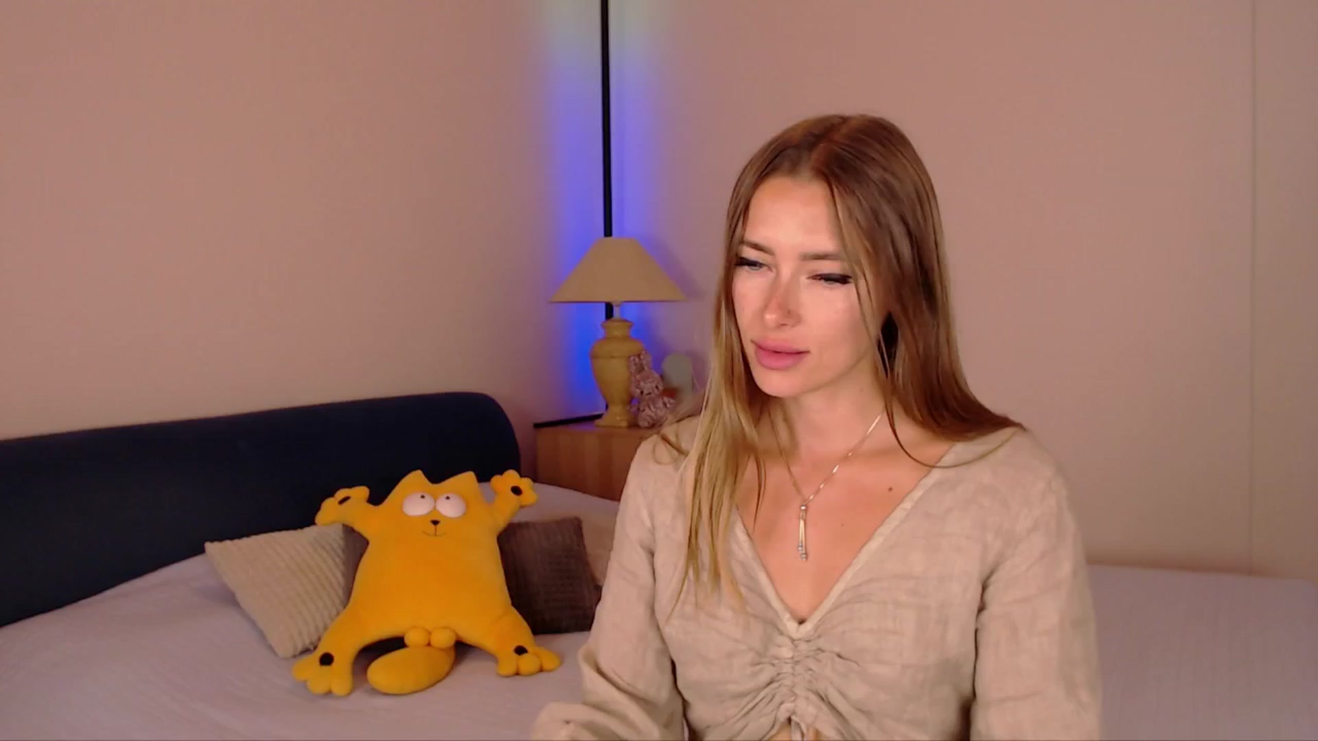Gallery image thumbnail from SimonsWife's myfreecams stream on, 08/04/2025, 16:43 image 1 of 20