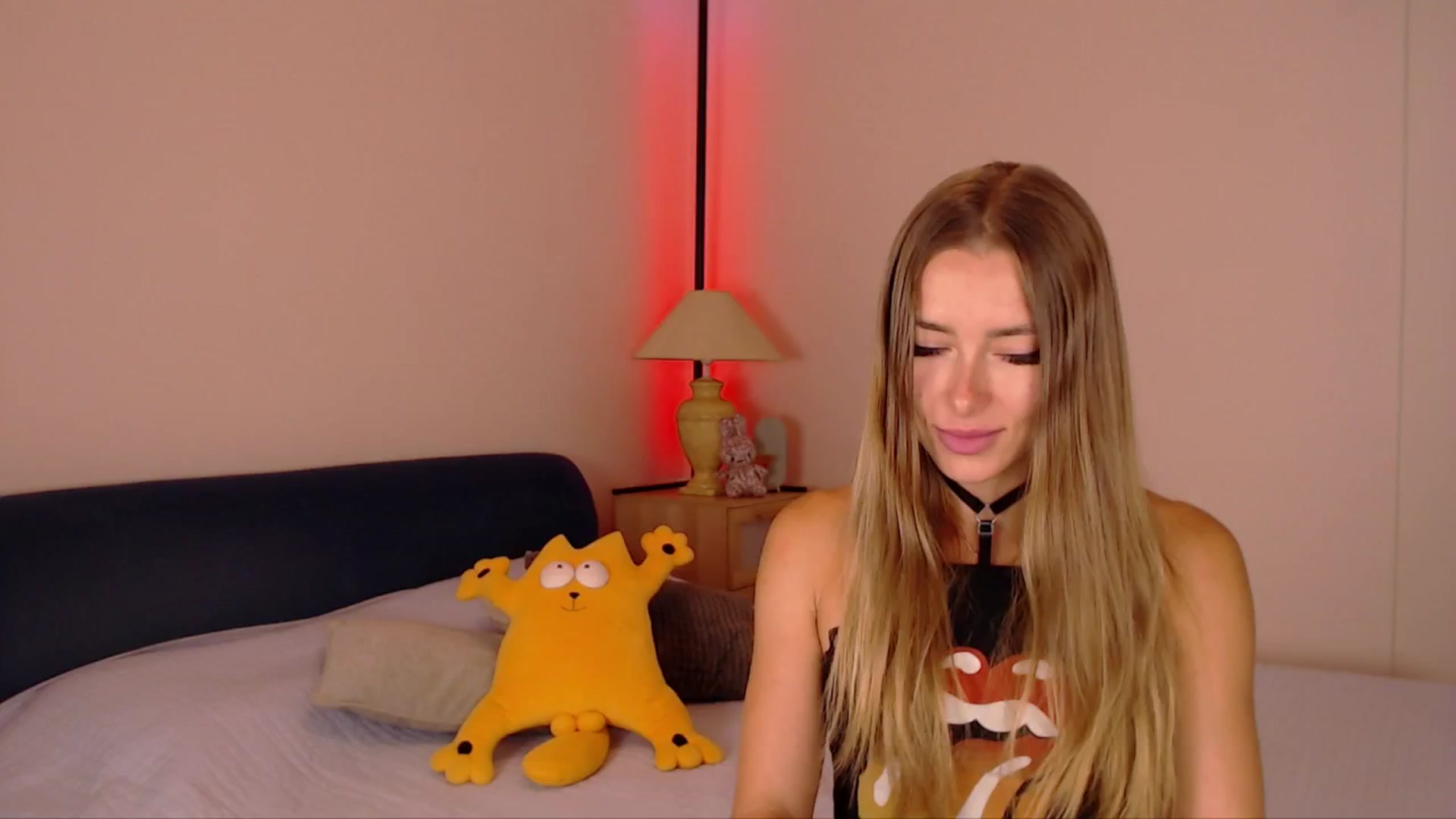 Gallery image thumbnail from SimonsWife's myfreecams stream on, 08/11/2025, 13:40 image 5 of 20