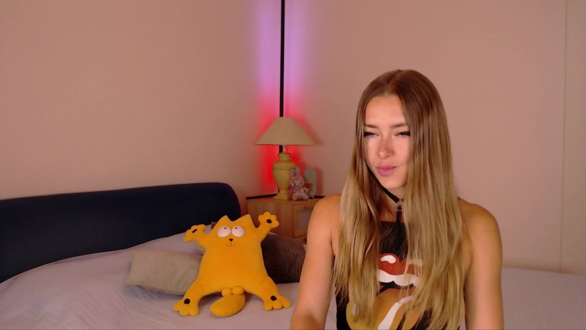 Gallery image thumbnail from SimonsWife's myfreecams stream on, 08/11/2025, 13:40 image 8 of 20