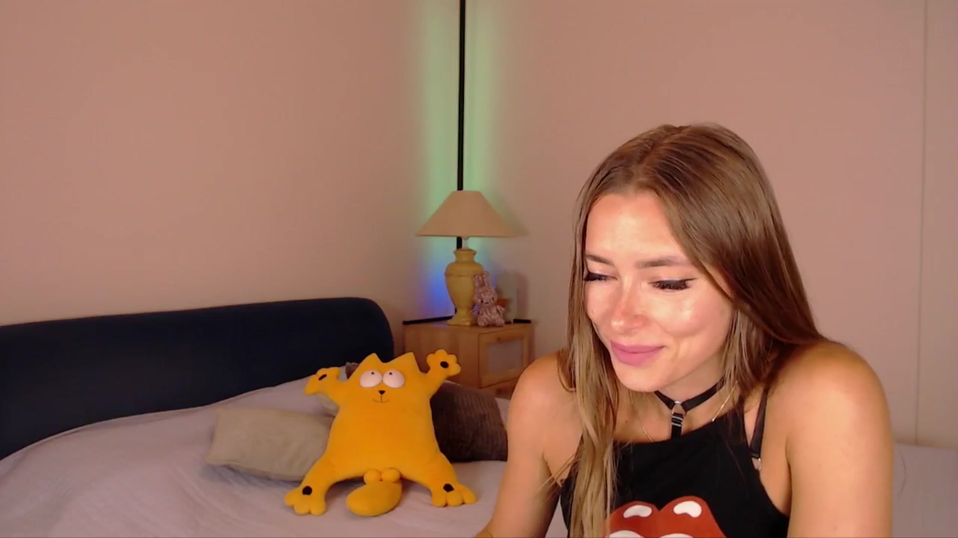 Gallery image thumbnail from SimonsWife's myfreecams stream on, 08/11/2025, 14:08 image 18 of 20