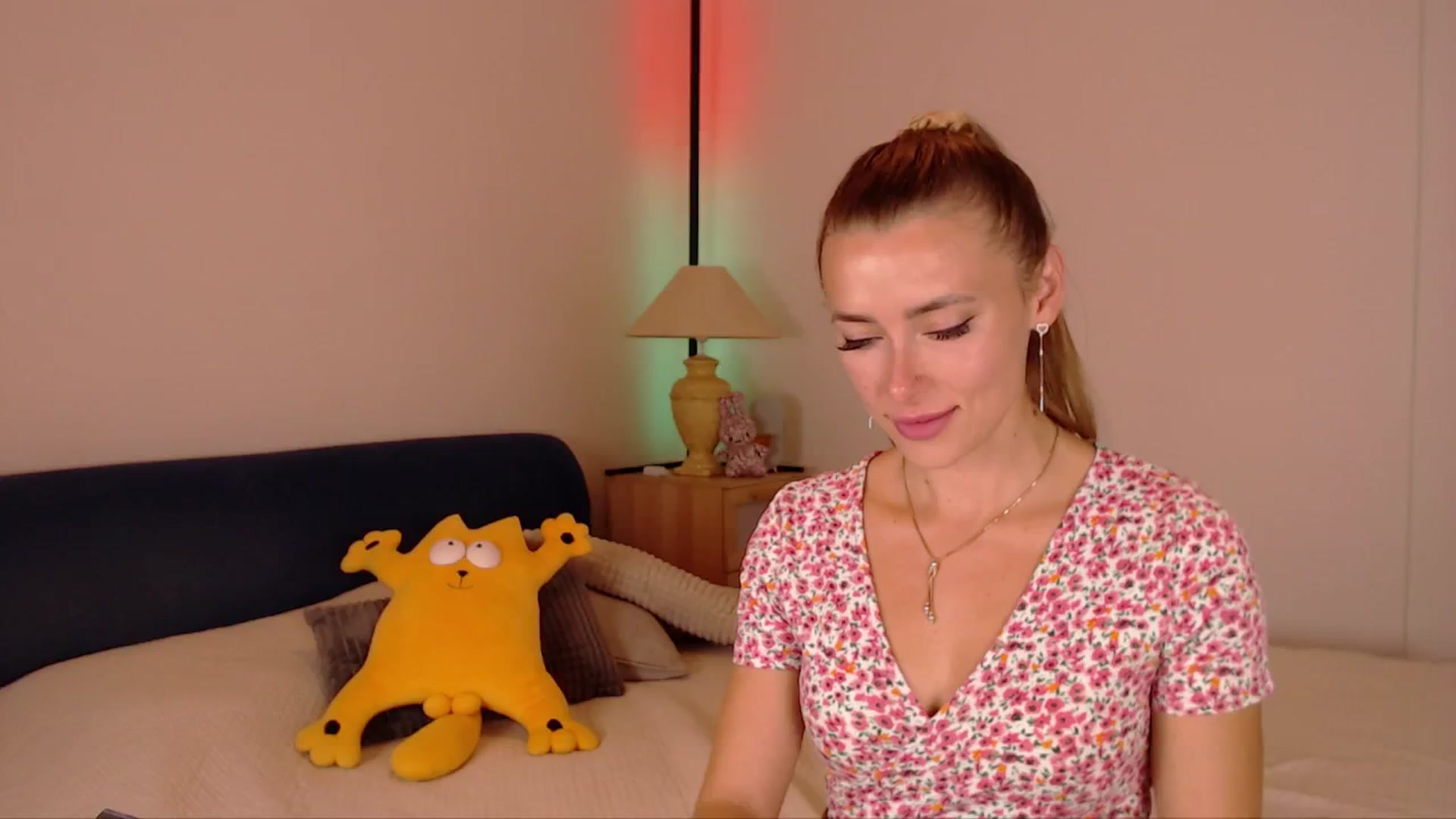 Gallery image thumbnail from SimonsWife's myfreecams stream on, 08/27/2025, 14:38 image 11 of 20