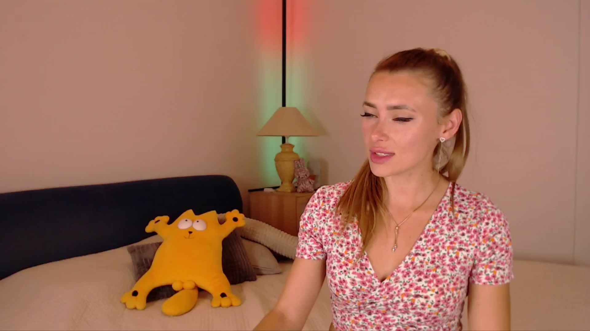 Gallery image thumbnail from SimonsWife's myfreecams stream on, 08/27/2025, 15:06 image 20 of 20