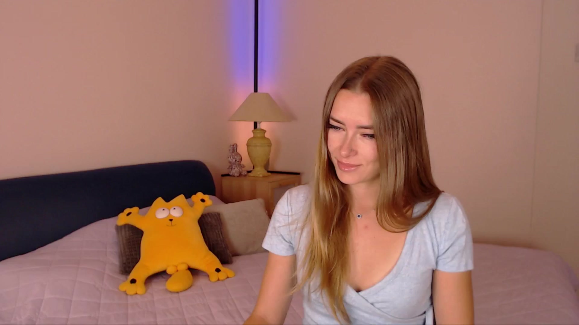 Gallery image thumbnail from SimonsWife's myfreecams stream on, 09/29/2025, 14:52 image 1 of 20
