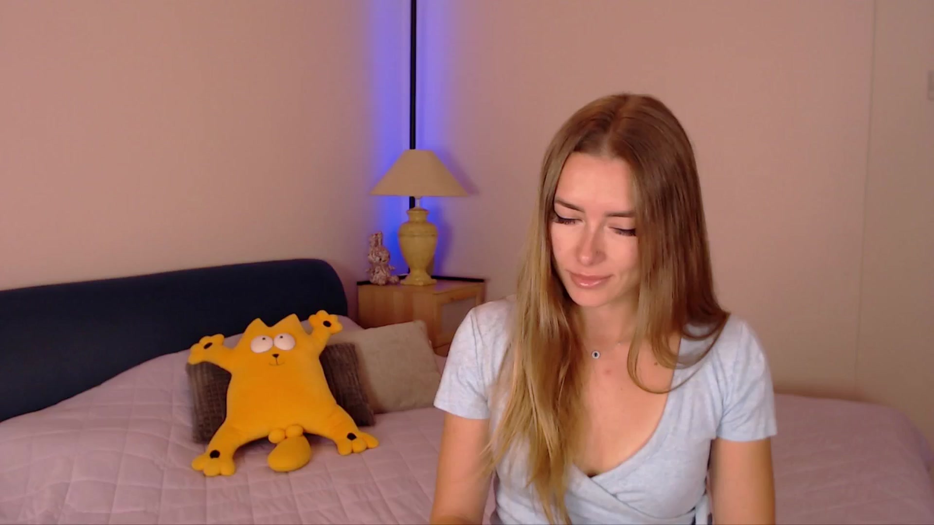Gallery image thumbnail from SimonsWife's myfreecams stream on, 09/29/2025, 14:52 image 2 of 20