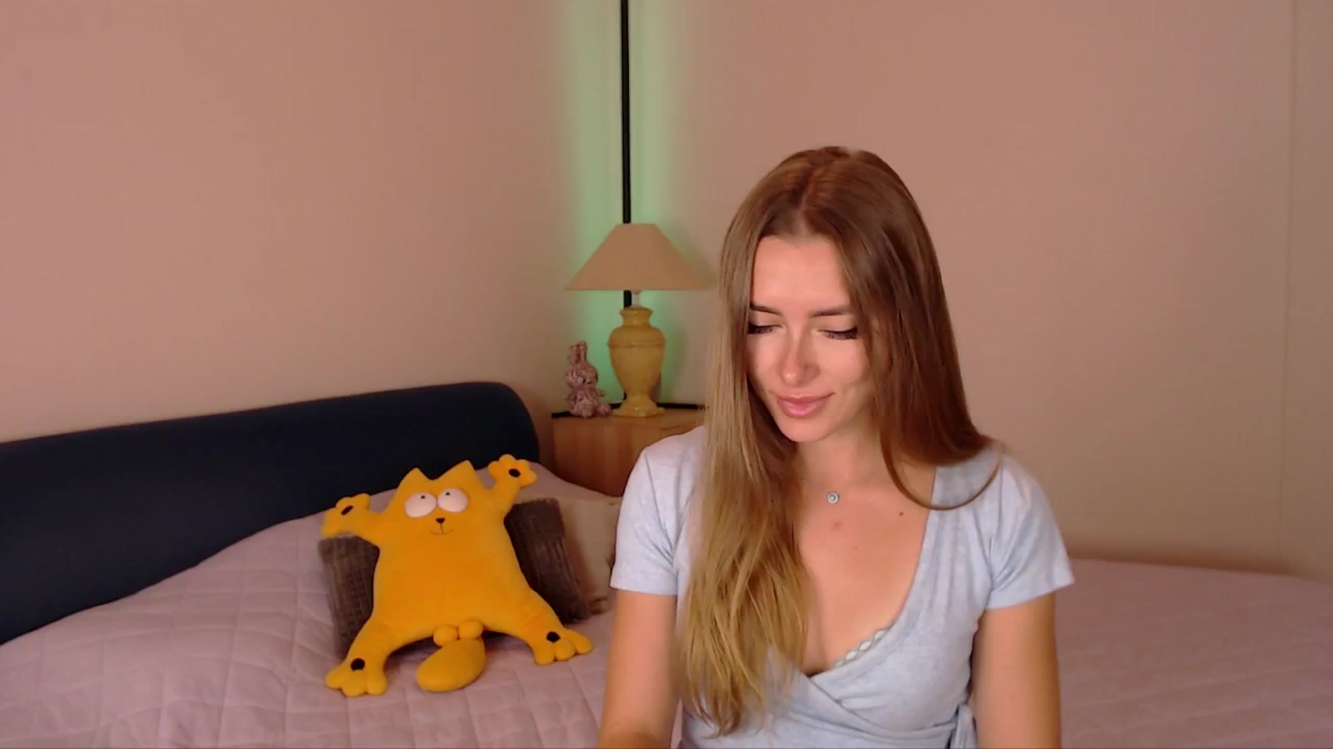 Gallery image thumbnail from SimonsWife's myfreecams stream on, 09/29/2025, 17:05 image 5 of 20