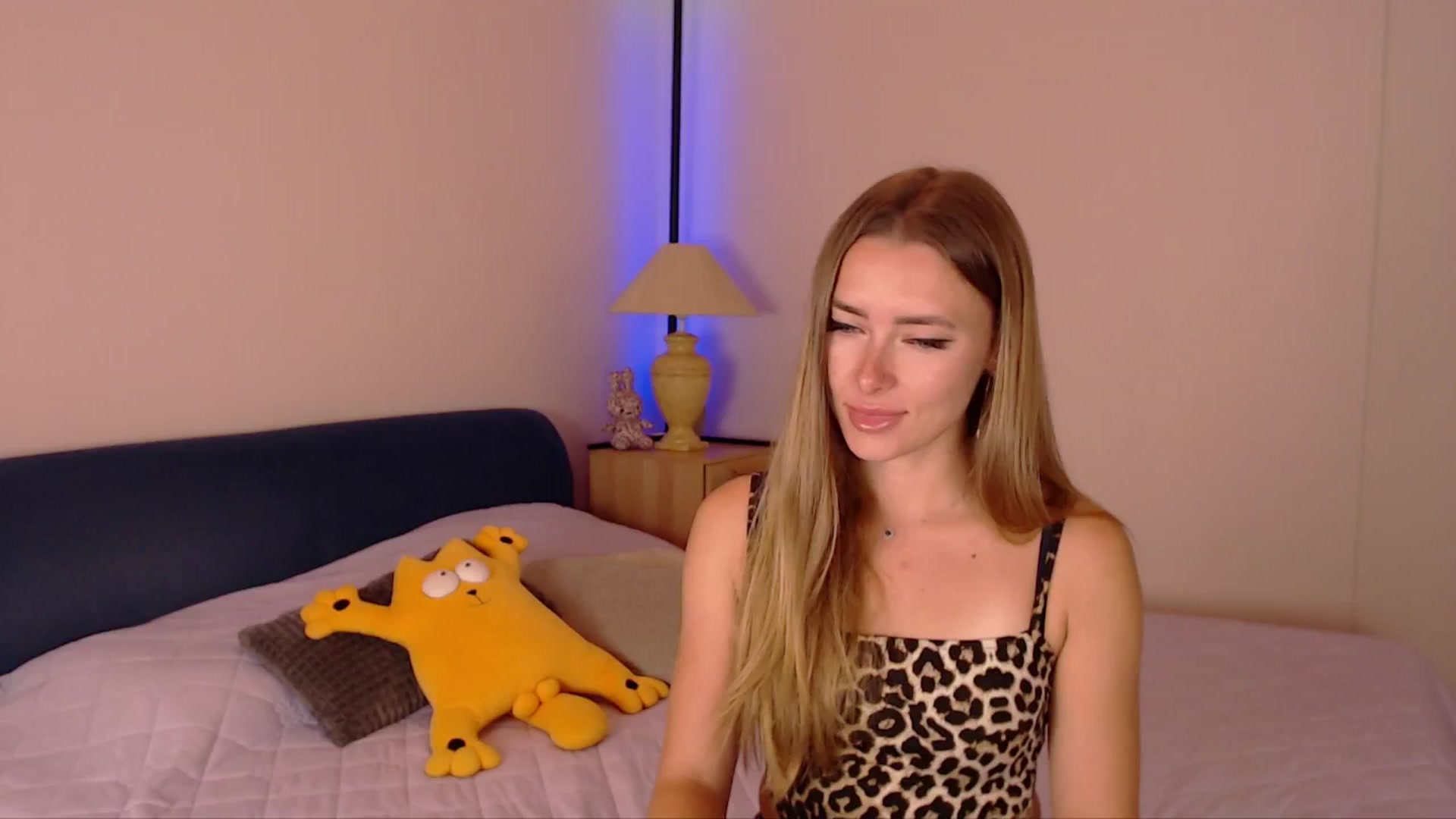 Gallery image thumbnail from SimonsWife's myfreecams stream on, 10/01/2025, 14:23 image 11 of 20