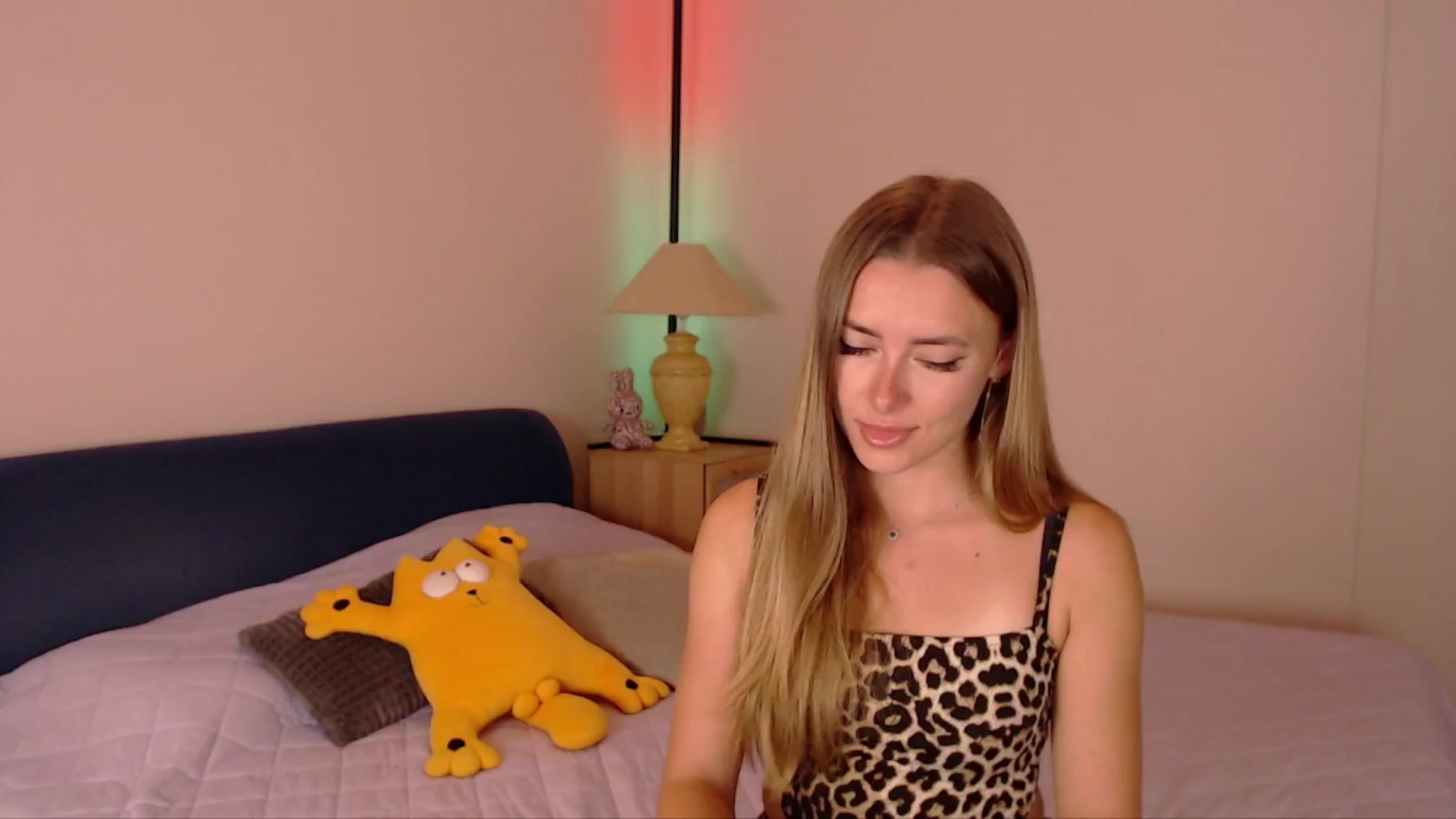 Gallery image thumbnail from SimonsWife's myfreecams stream on, 10/01/2025, 14:23 image 10 of 20