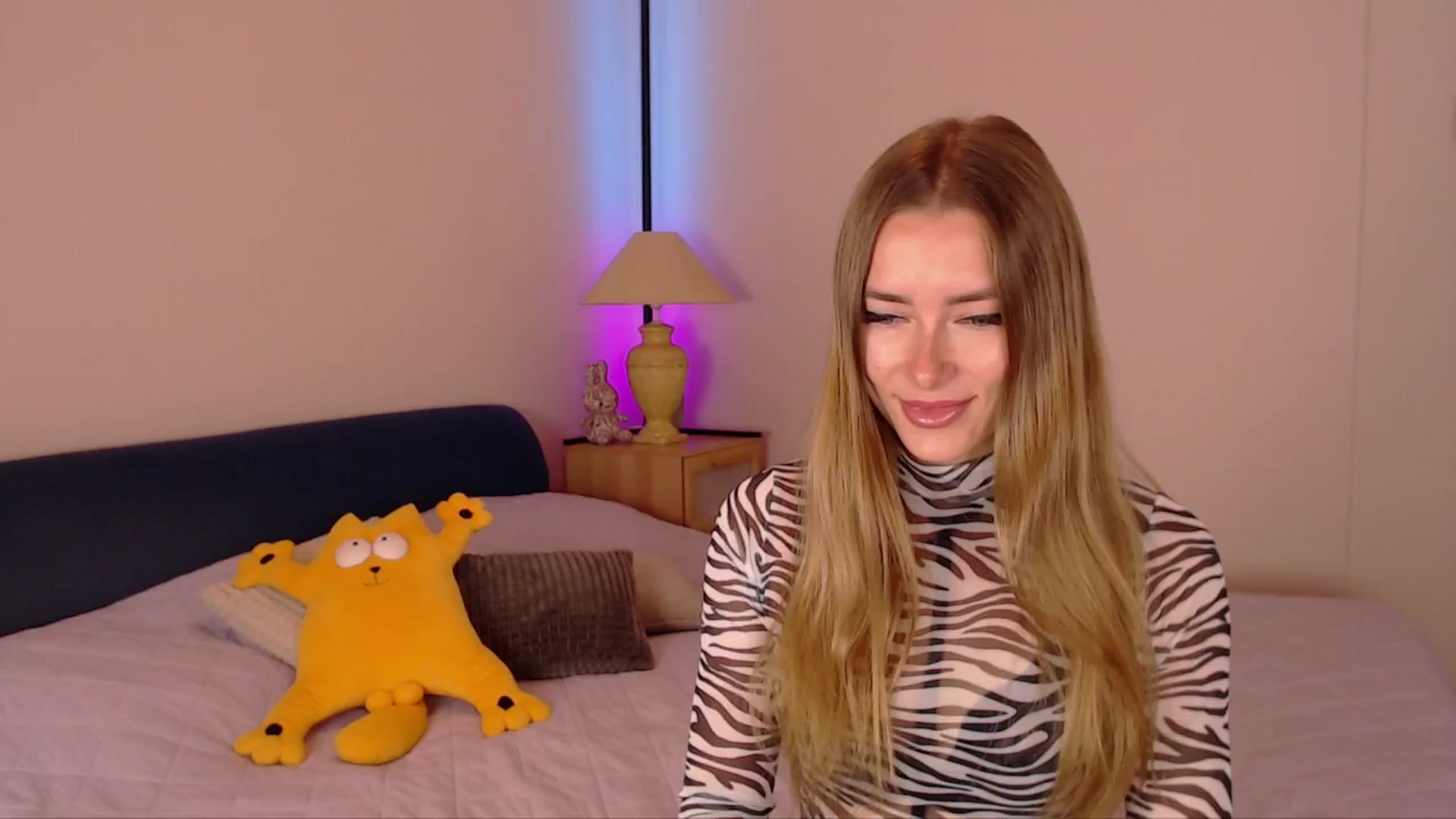 Gallery image thumbnail from SimonsWife's myfreecams stream on, 10/06/2025, 13:11 image 20 of 20