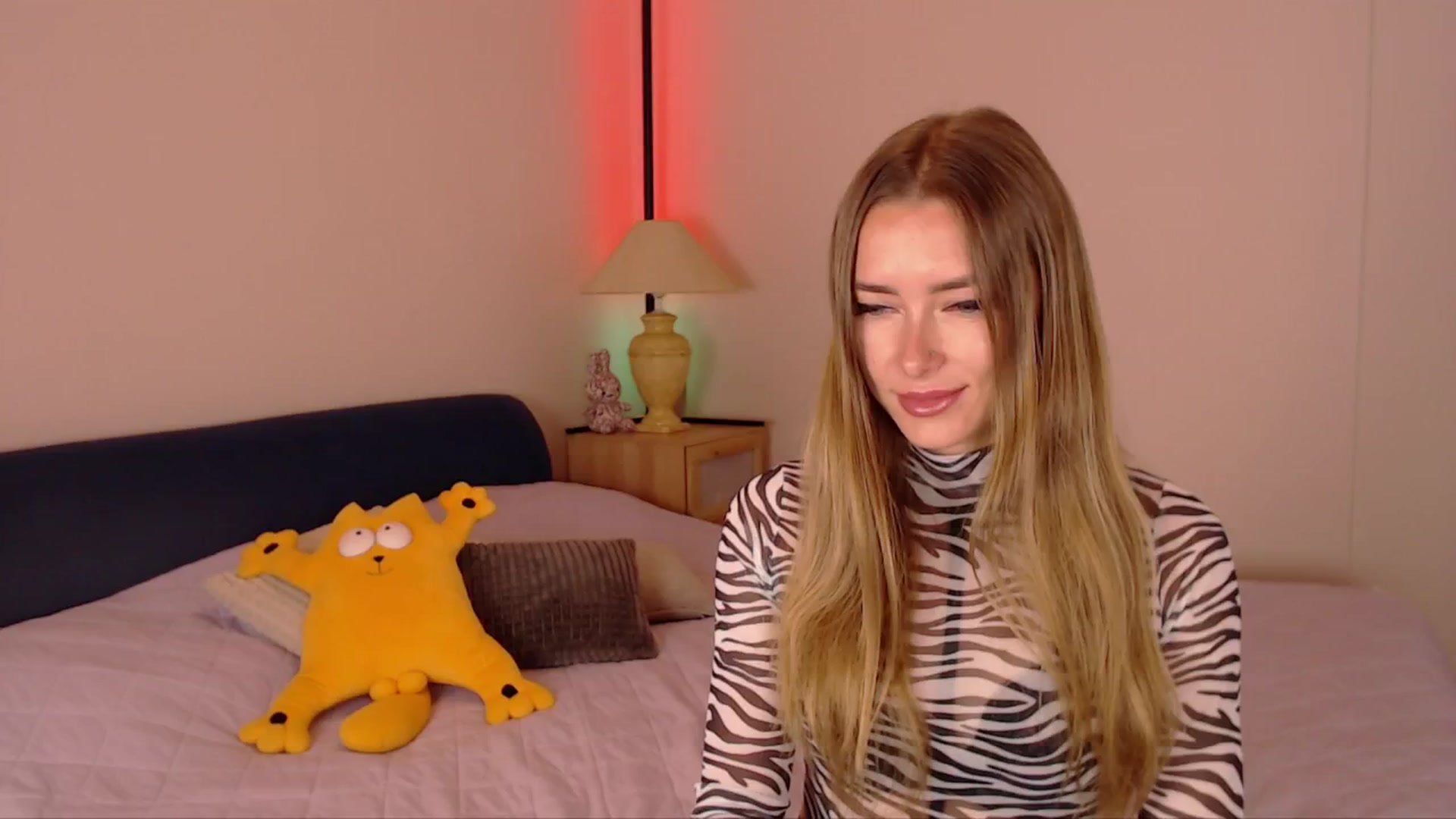 Gallery image thumbnail from SimonsWife's myfreecams stream on, 10/06/2025, 15:14 image 5 of 20