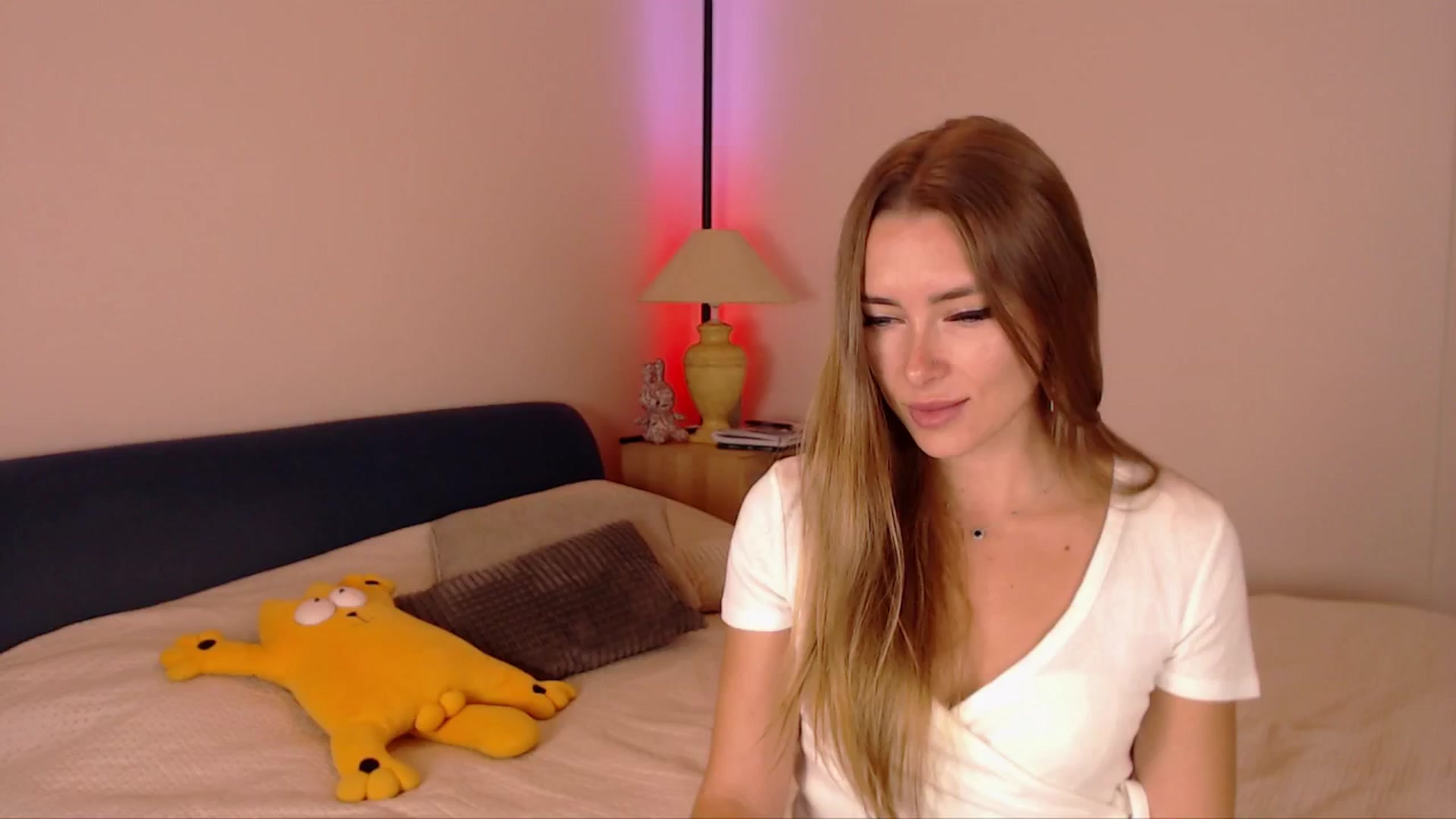 Gallery image thumbnail from SimonsWife's myfreecams stream on, 10/08/2025, 14:20 image 8 of 20