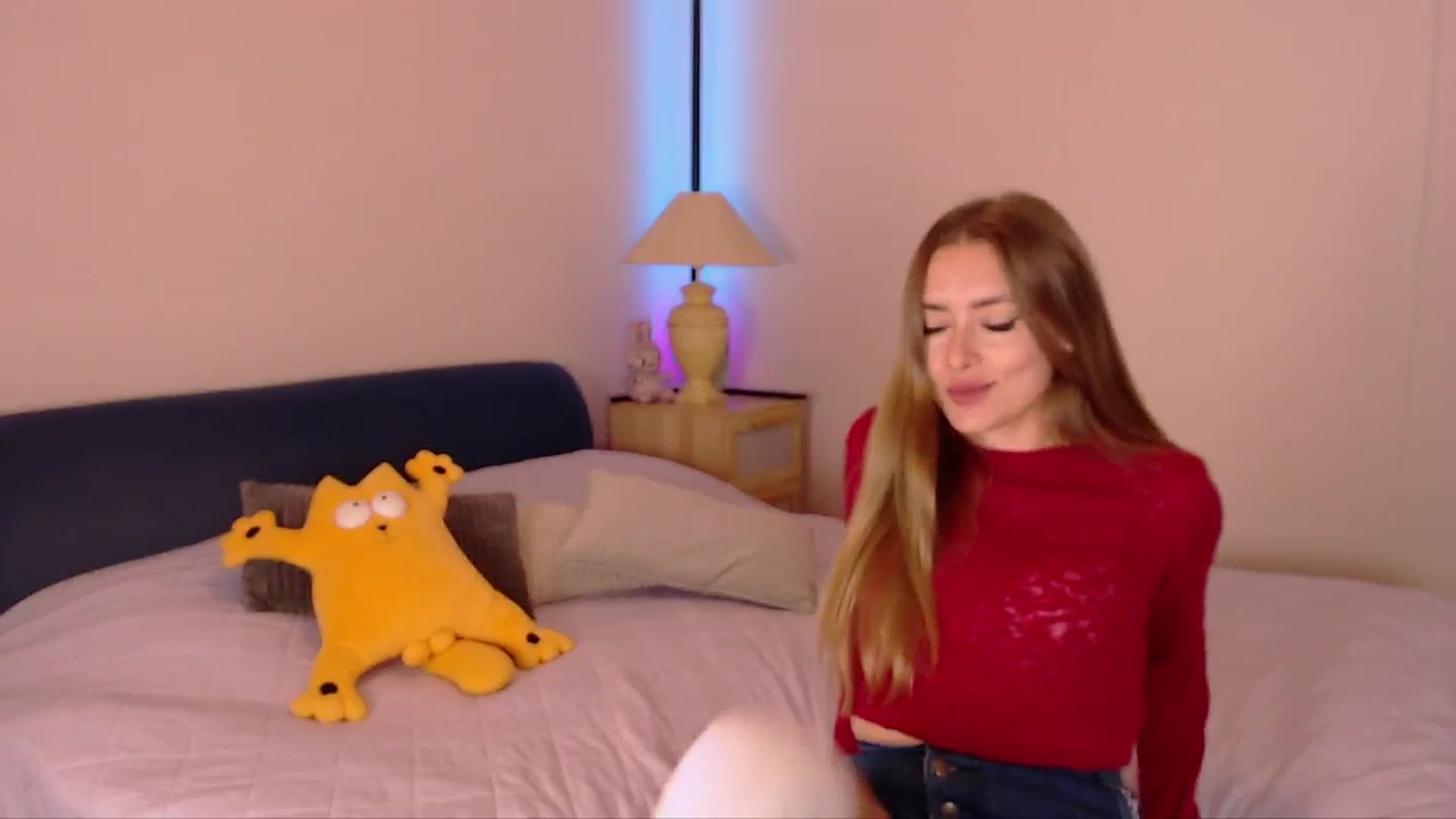 Gallery image thumbnail from SimonsWife's myfreecams stream on, 10/12/2025, 12:58 image 4 of 20