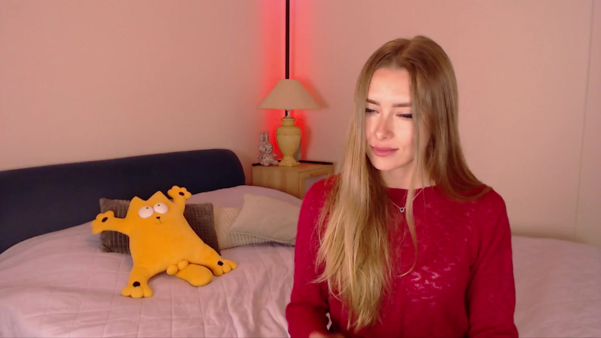 Gallery image thumbnail from SimonsWife's myfreecams stream on, 10/12/2025, 14:00 image 1 of 20