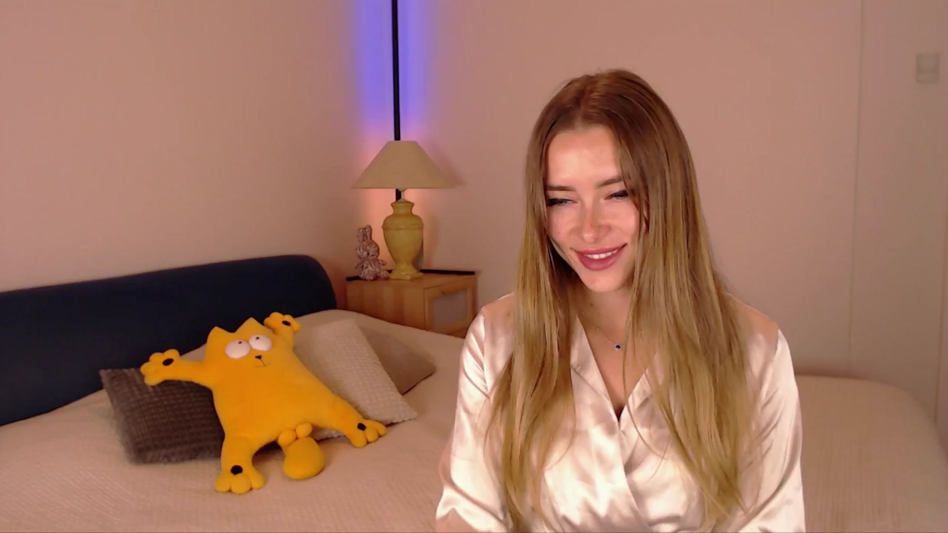 Gallery image thumbnail from SimonsWife's myfreecams stream on, 10/13/2025, 15:31 image 2 of 20
