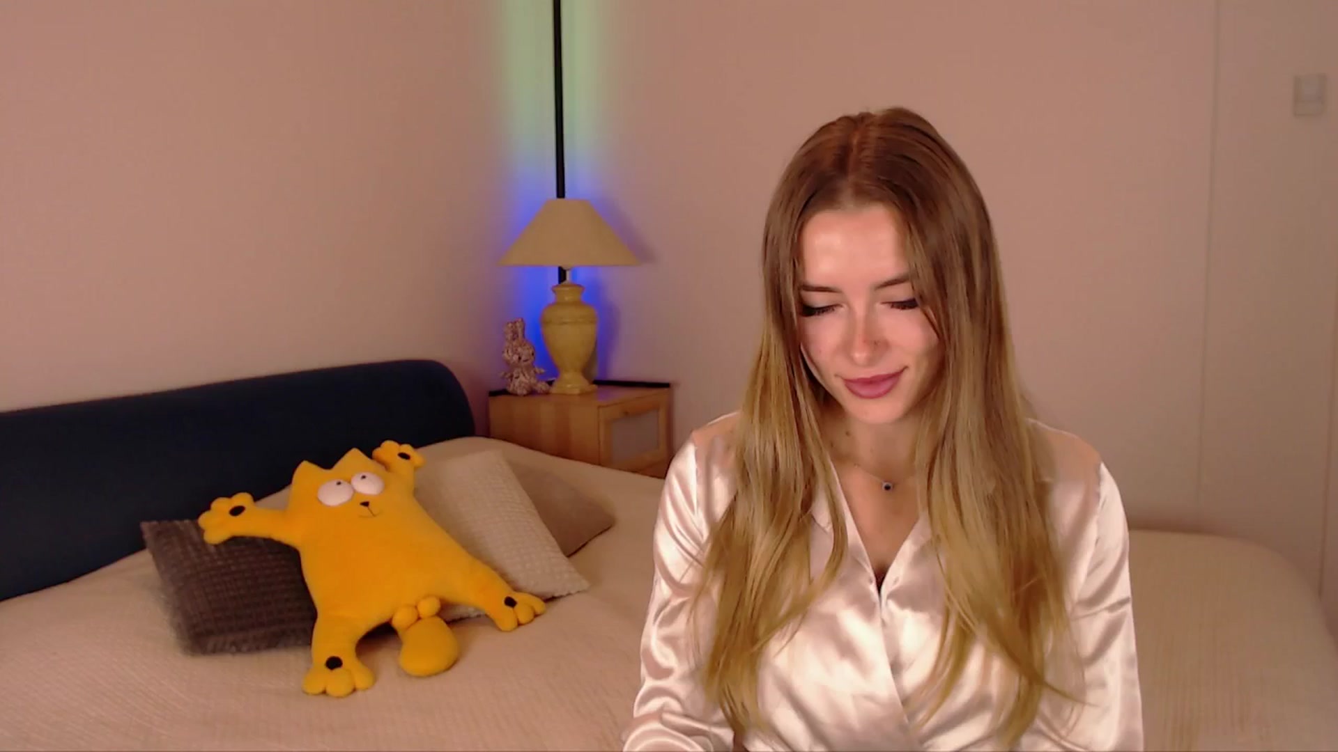 Gallery image thumbnail from SimonsWife's myfreecams stream on, 10/13/2025, 15:31 image 4 of 20