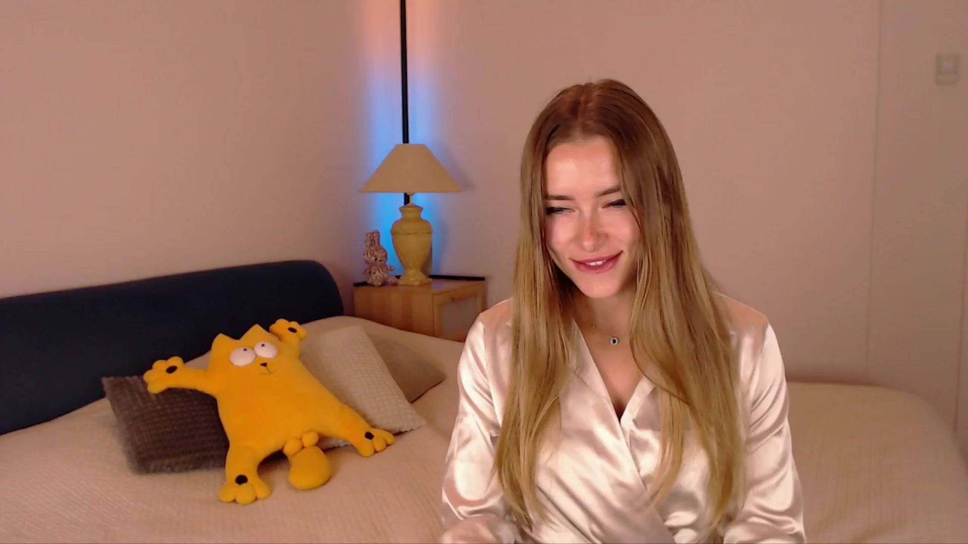 Gallery image thumbnail from SimonsWife's myfreecams stream on, 10/13/2025, 15:31 image 14 of 20