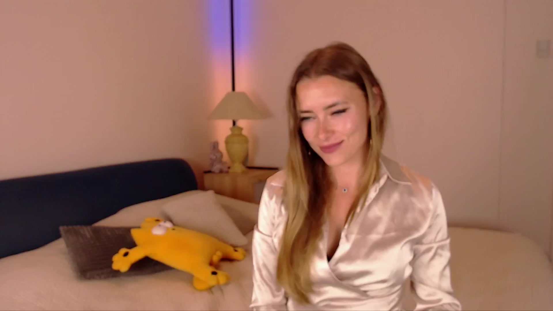 Gallery image thumbnail from SimonsWife's myfreecams stream on, 10/13/2025, 17:05 image 20 of 20