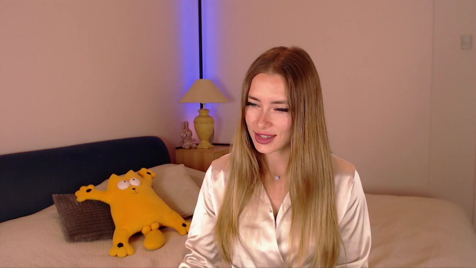 Gallery image thumbnail from SimonsWife's myfreecams stream on, 10/13/2025, 17:05 image 7 of 20