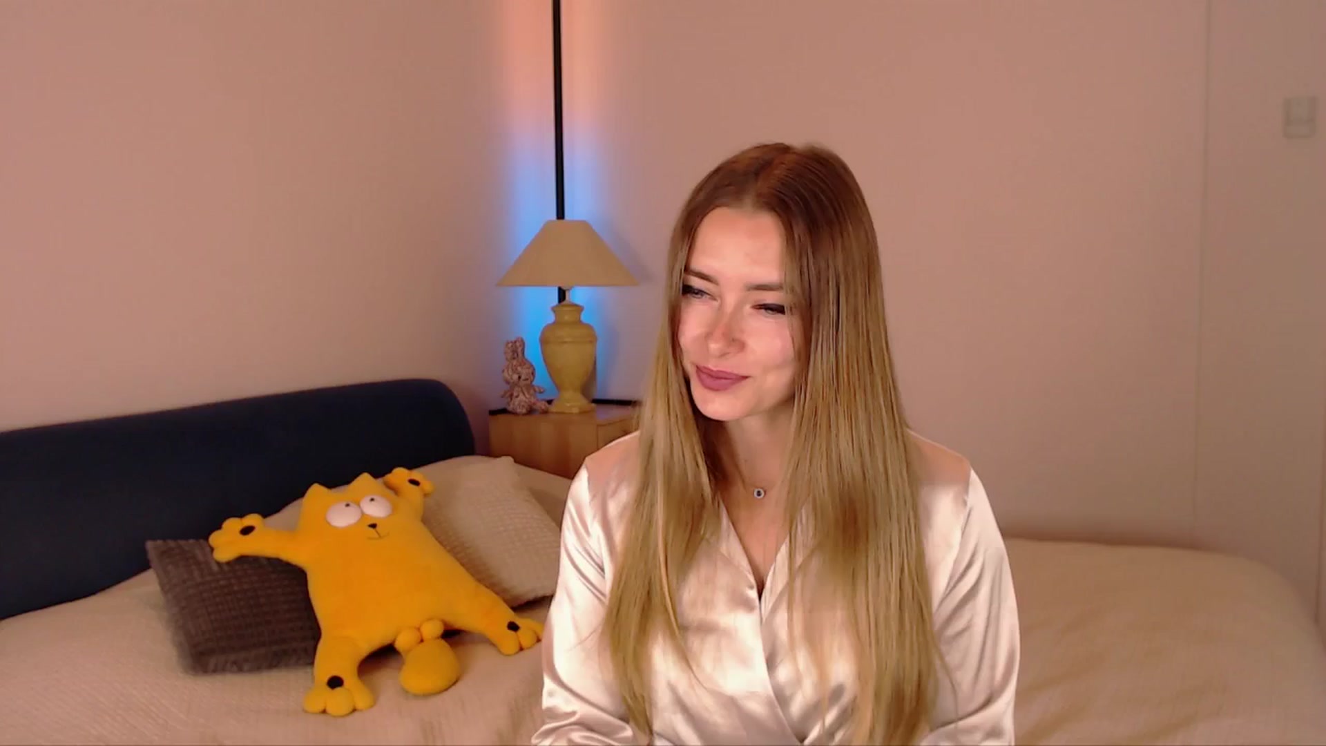Gallery image thumbnail from SimonsWife's myfreecams stream on, 10/13/2025, 17:05 image 2 of 20