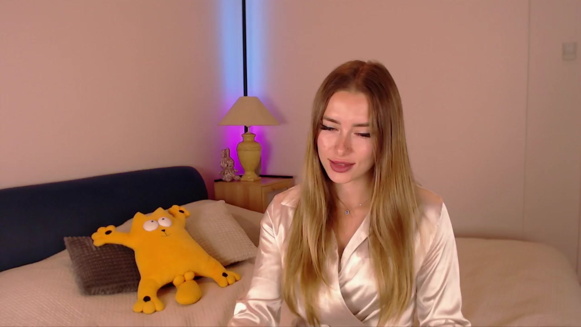 Gallery image thumbnail from SimonsWife's myfreecams stream on, 10/13/2025, 17:05 image 9 of 20