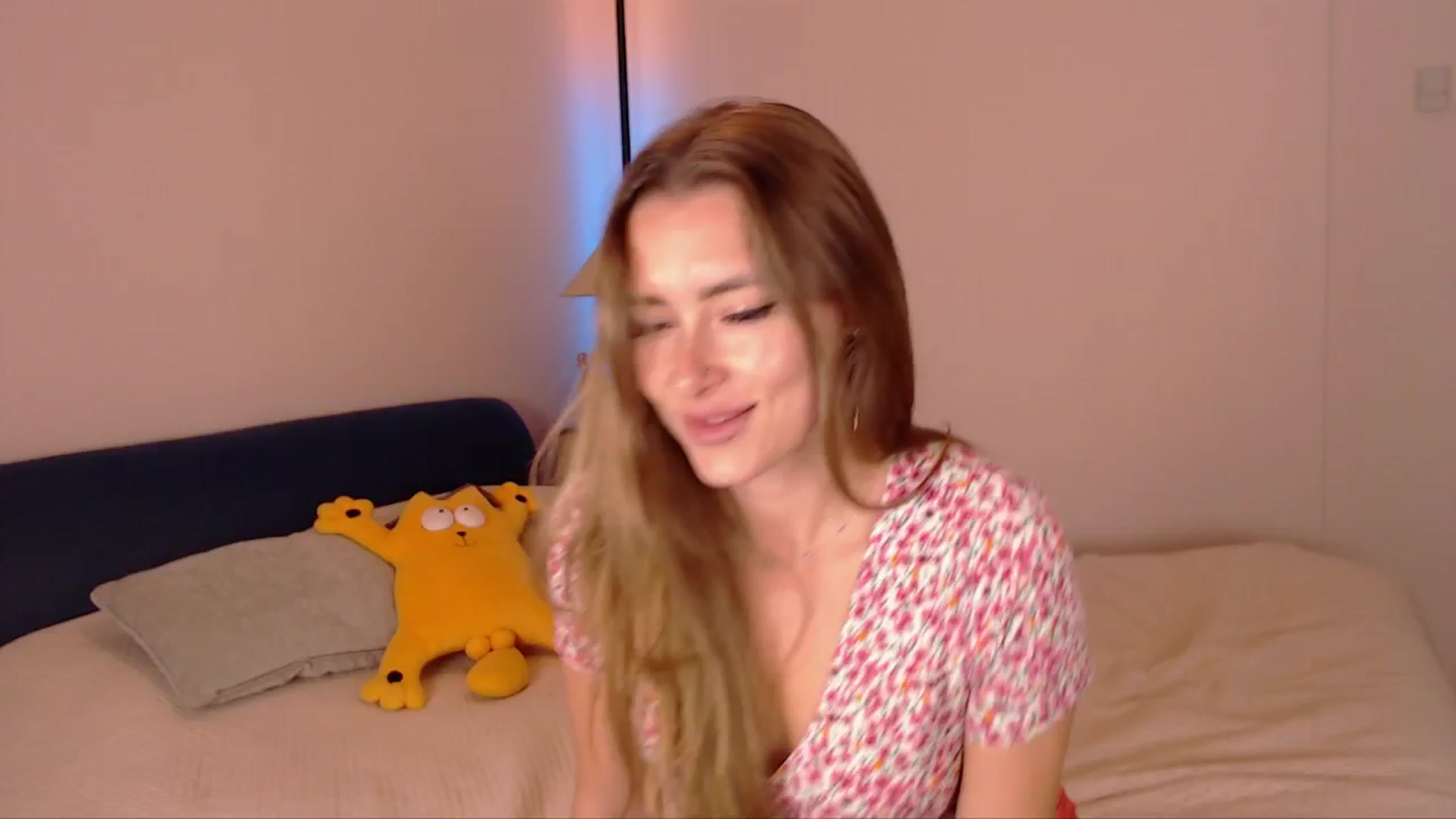 Gallery image thumbnail from SimonsWife's myfreecams stream on, 10/22/2025, 15:05 image 20 of 20