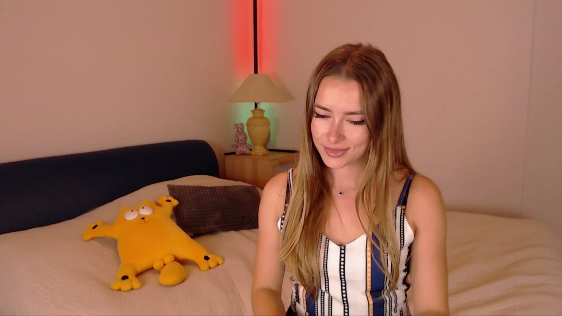 Gallery image thumbnail from SimonsWife's myfreecams stream on, 10/23/2025, 15:01 image 7 of 20