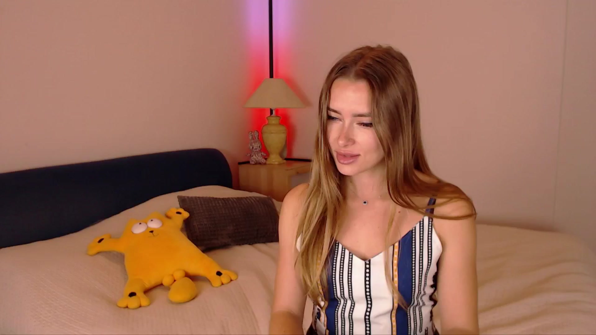 Gallery image thumbnail from SimonsWife's myfreecams stream on, 10/23/2025, 15:01 image 11 of 20