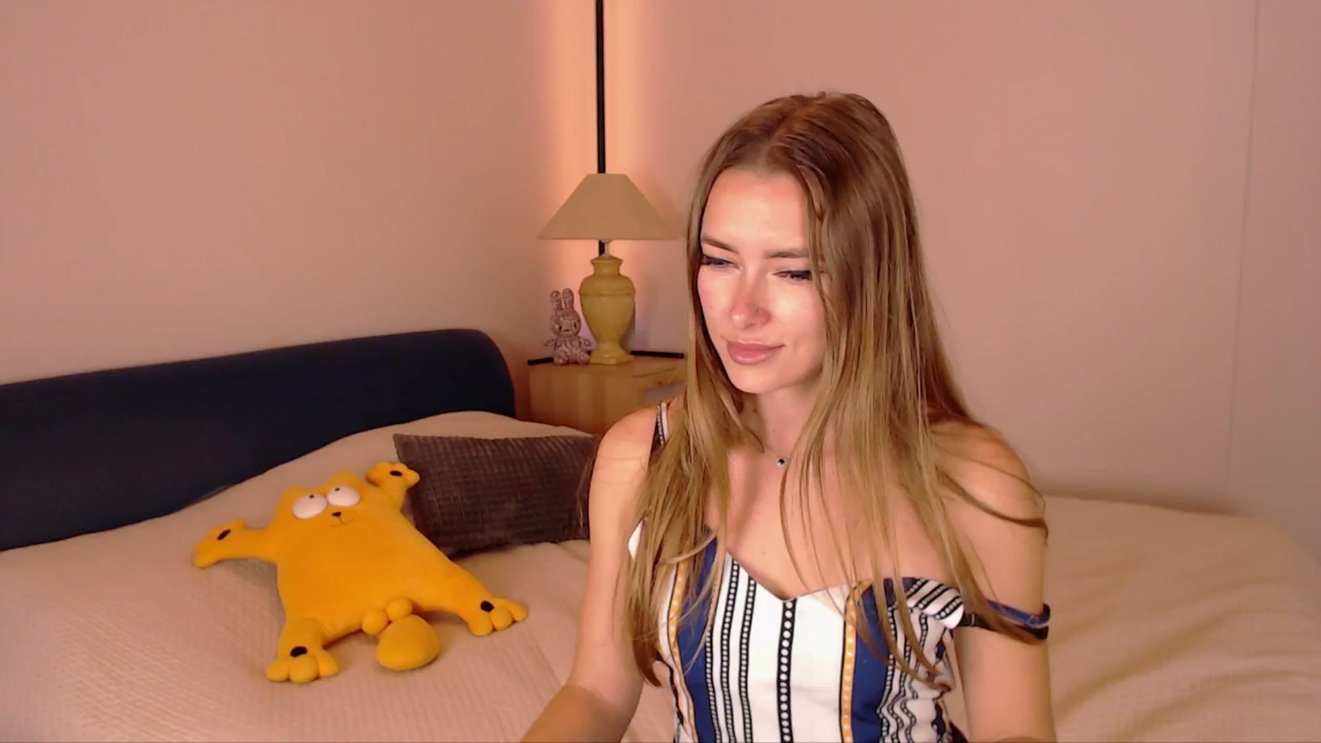 Gallery image thumbnail from SimonsWife's myfreecams stream on, 10/23/2025, 15:01 image 20 of 20