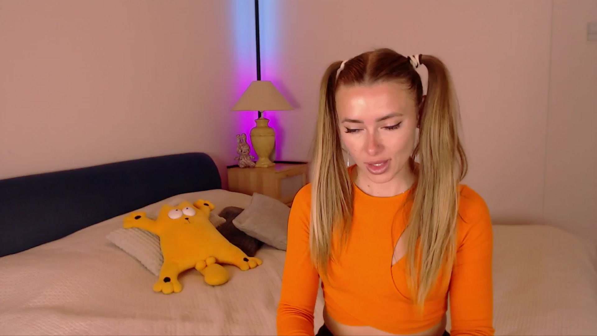 Gallery image thumbnail from SimonsWife's myfreecams stream on, 10/26/2025, 15:06 image 7 of 20