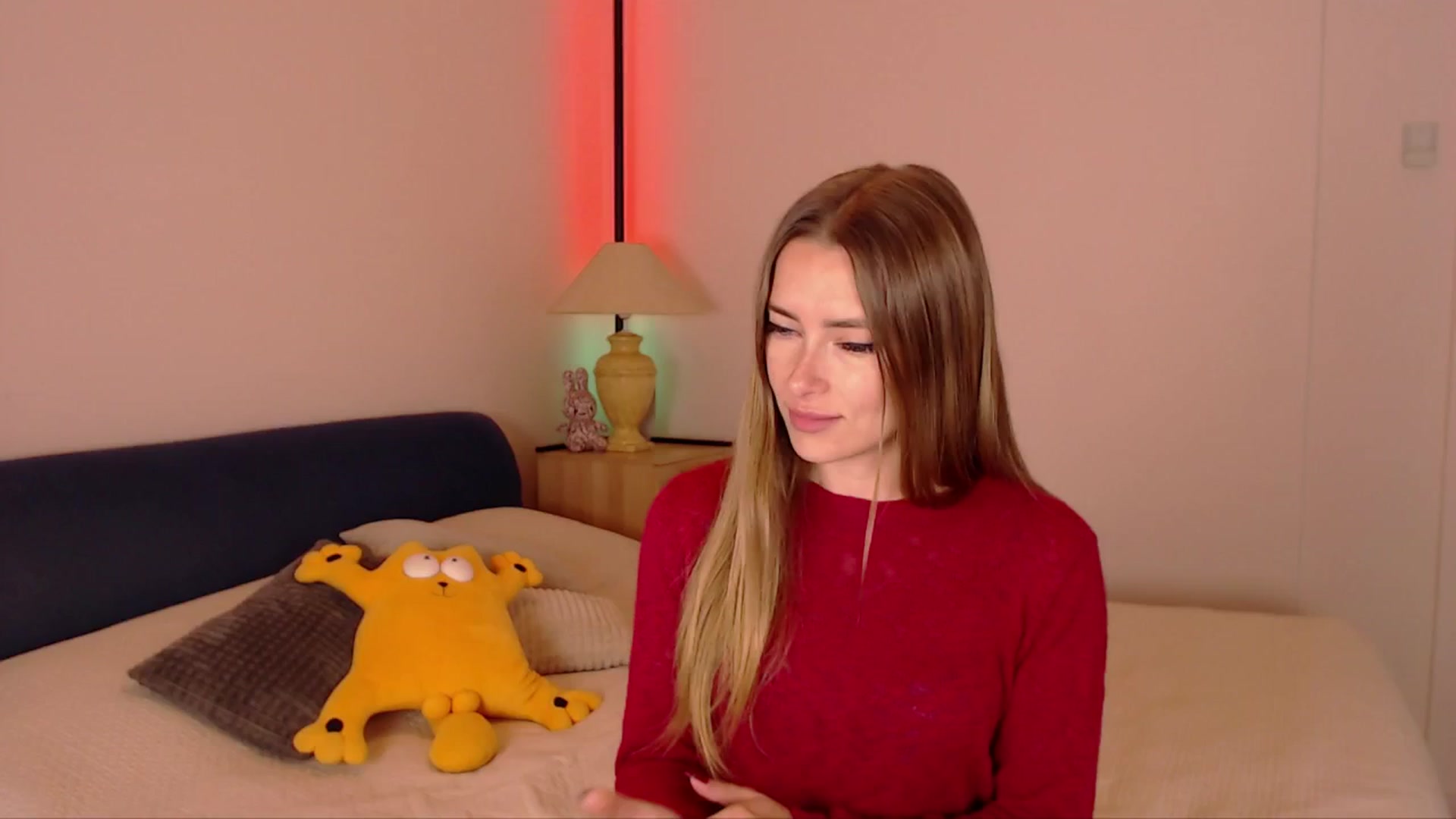 Gallery image thumbnail from SimonsWife's myfreecams stream on, 10/29/2025, 14:49 image 6 of 20