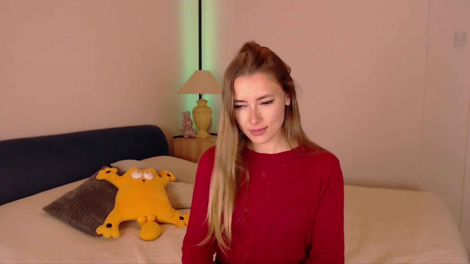 Gallery image thumbnail from SimonsWife's myfreecams stream on, 10/29/2025, 15:43 image 2 of 20