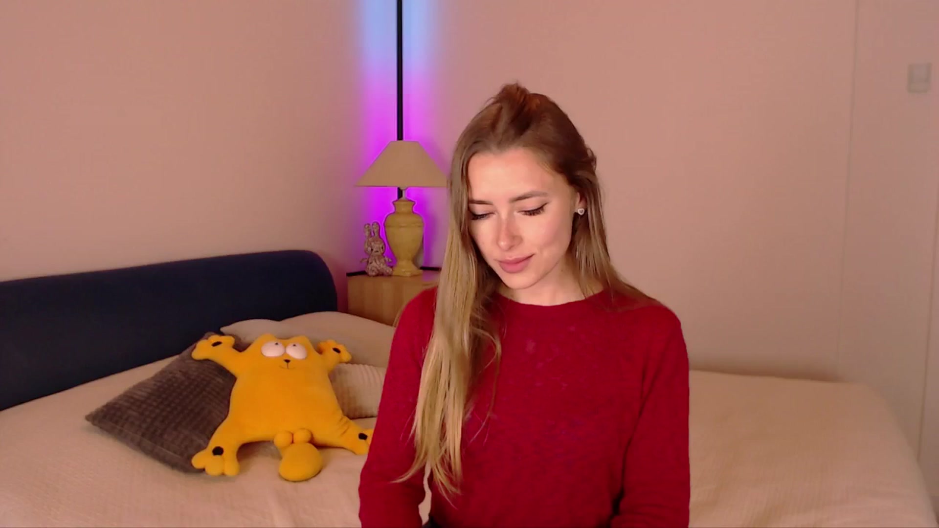 Gallery image thumbnail from SimonsWife's myfreecams stream on, 10/29/2025, 15:43 image 3 of 20