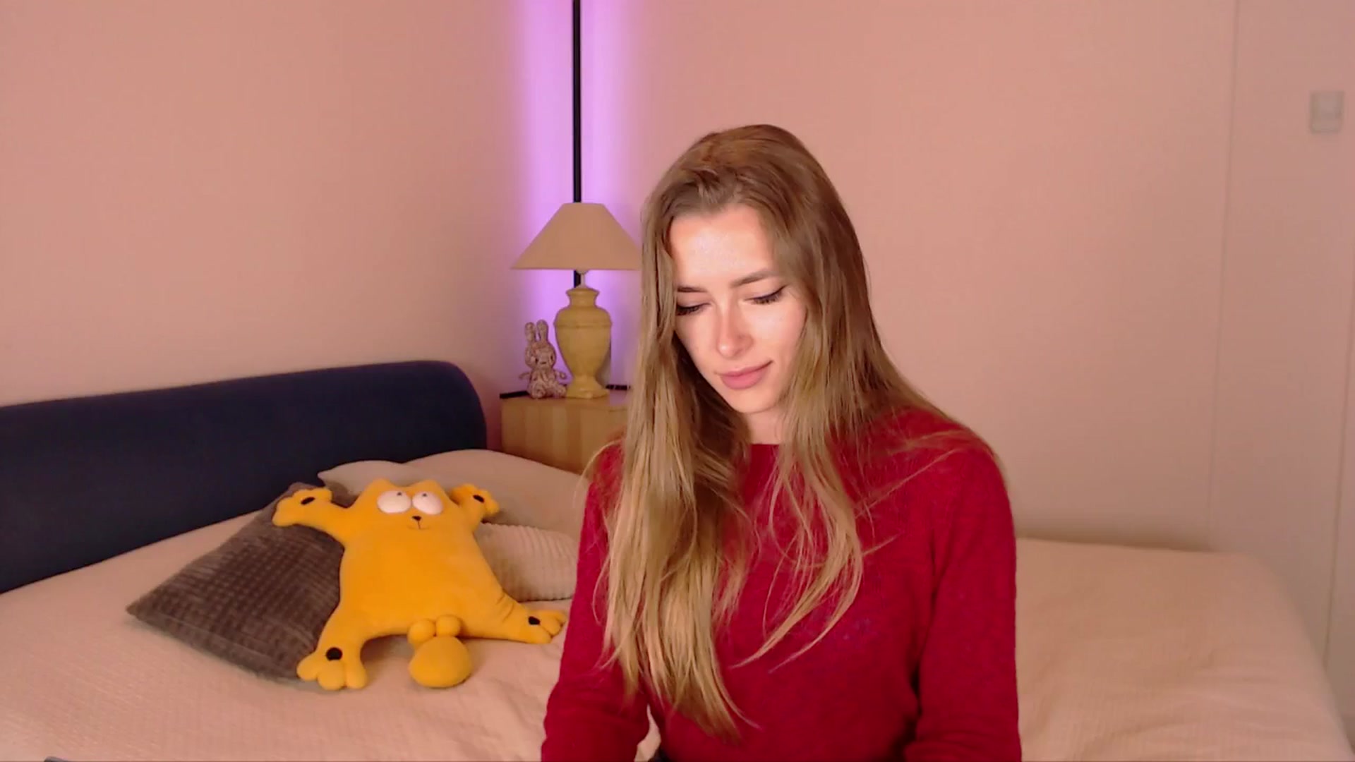 Gallery image thumbnail from SimonsWife's myfreecams stream on, 10/29/2025, 15:43 image 15 of 20