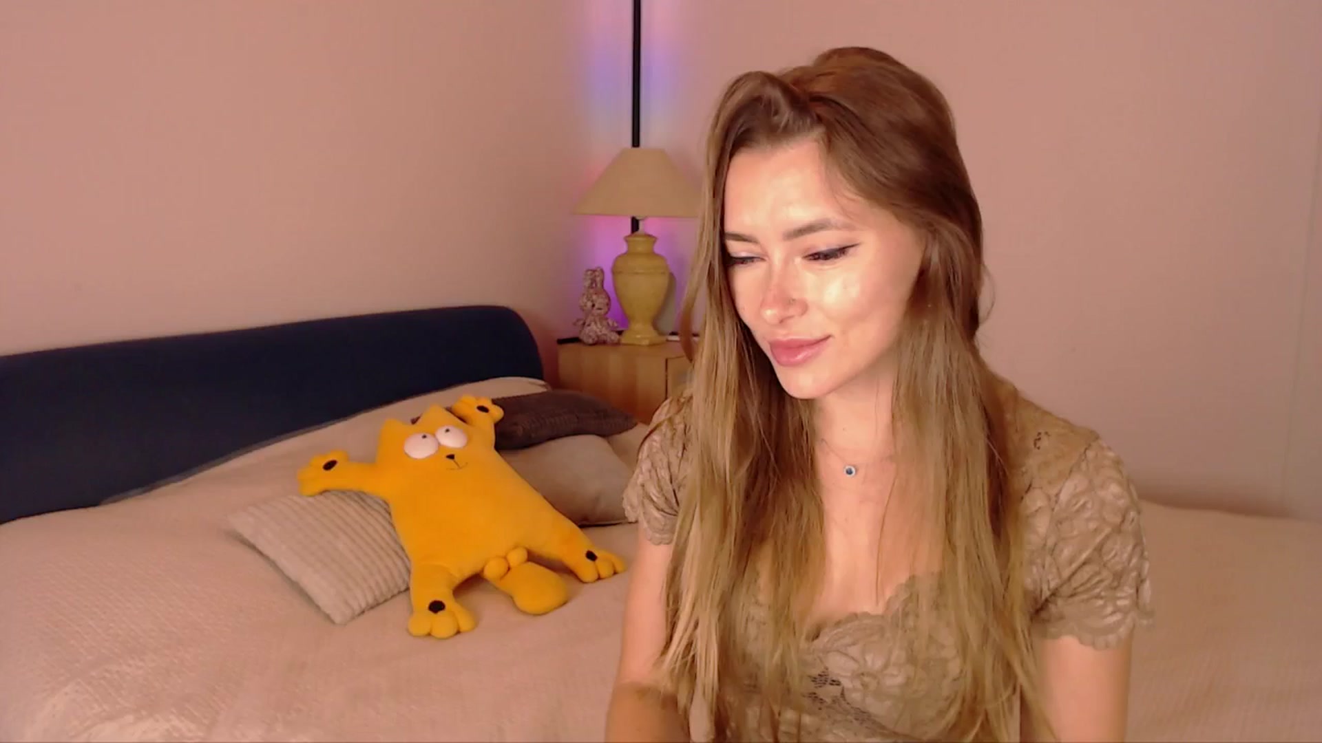 Gallery image thumbnail from SimonsWife's myfreecams stream on, 11/02/2025, 14:59 image 20 of 20