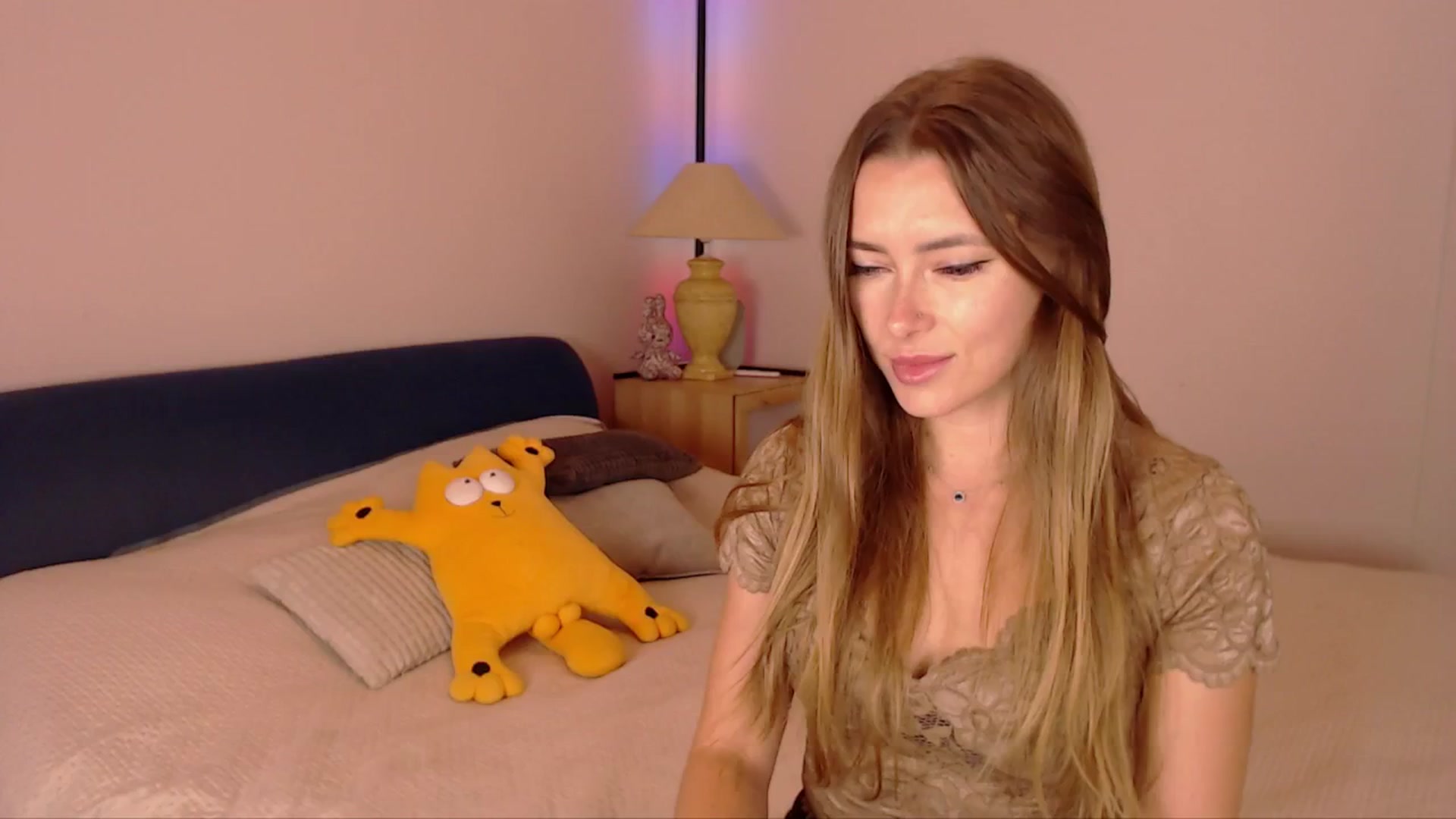 Gallery image thumbnail from SimonsWife's myfreecams stream on, 11/02/2025, 14:59 image 16 of 20