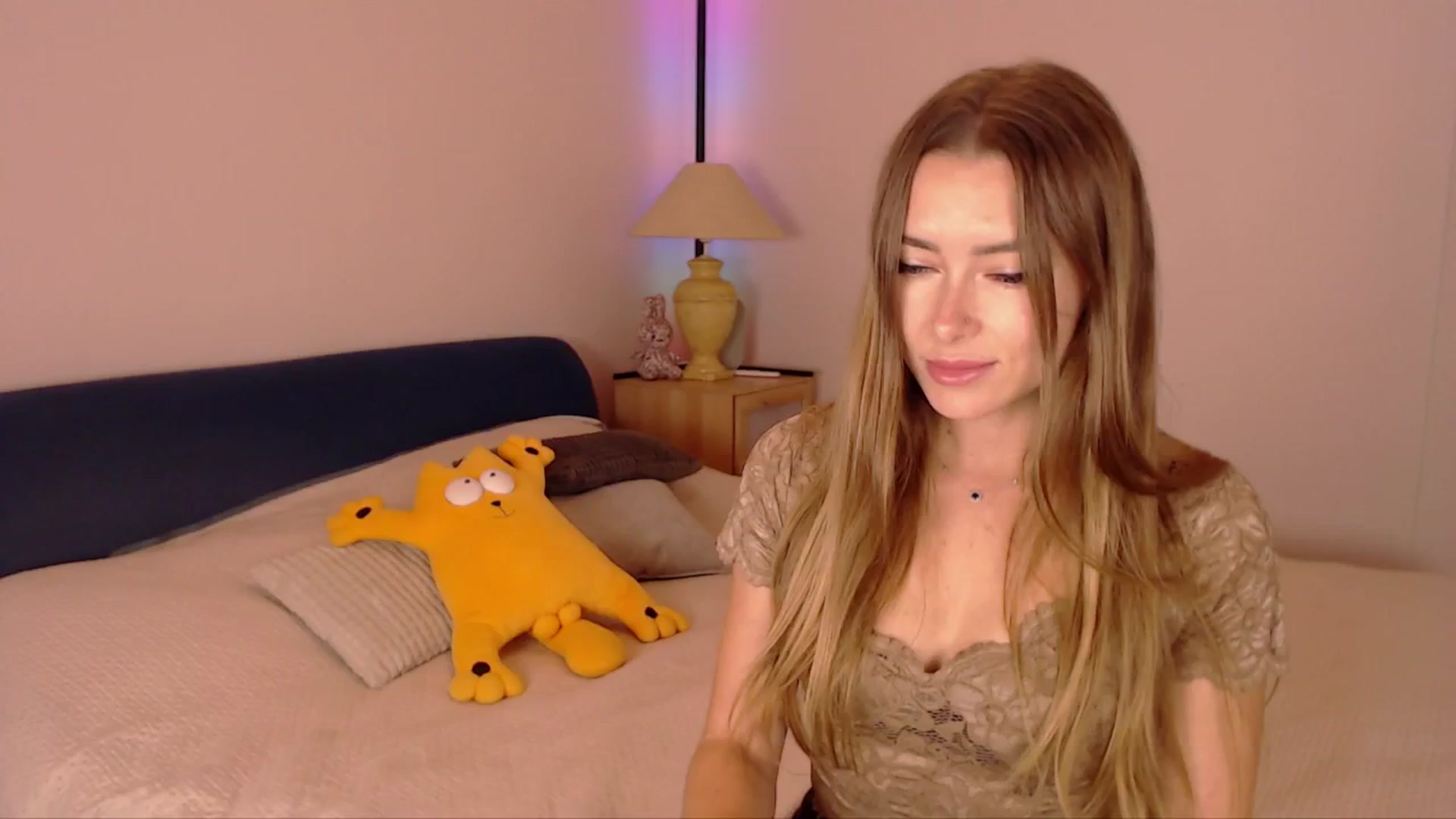 Gallery image thumbnail from SimonsWife's myfreecams stream on, 11/02/2025, 14:59 image 7 of 20
