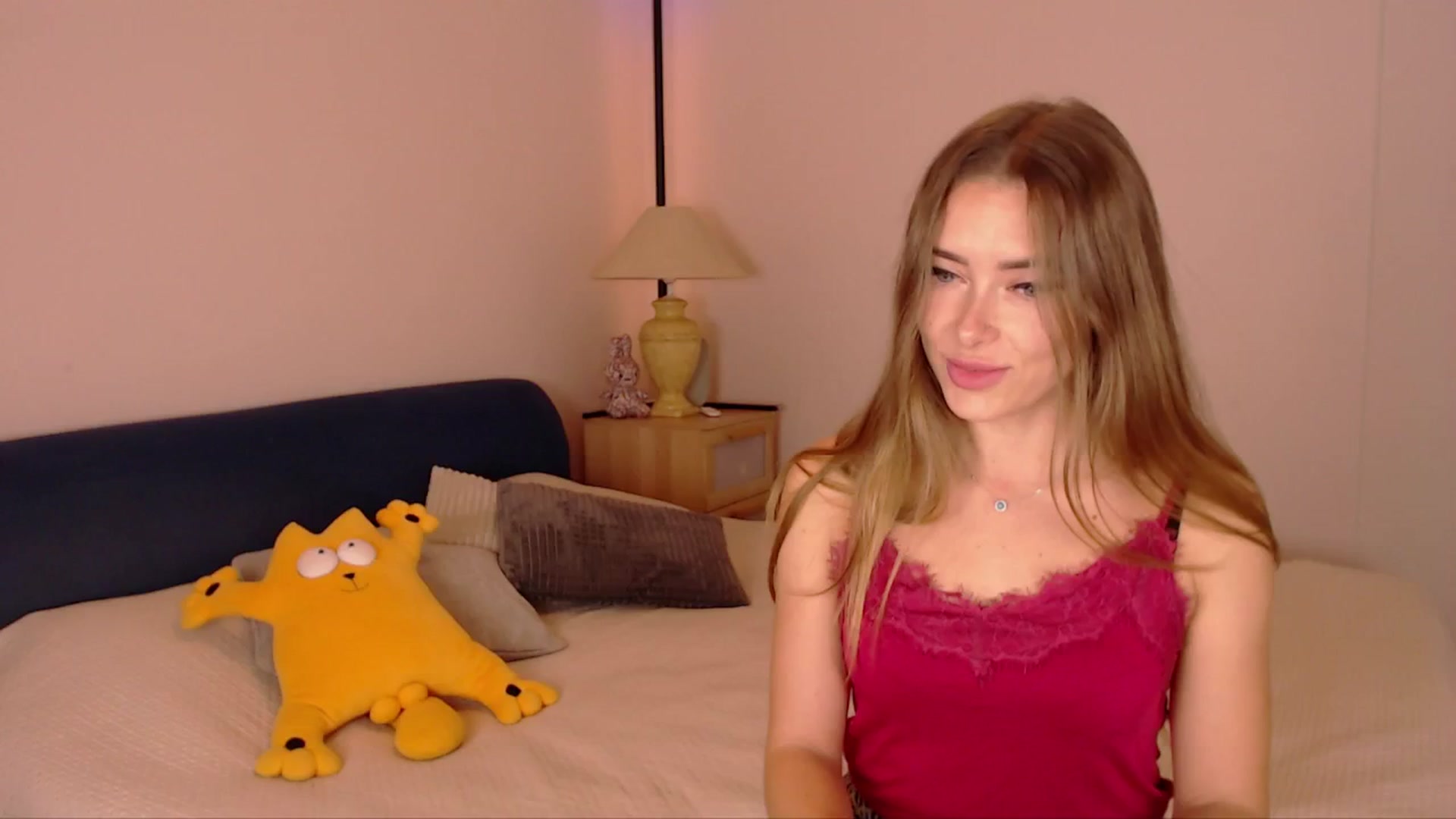 Gallery image thumbnail from SimonsWife's myfreecams stream on, 11/05/2025, 14:17 image 8 of 20