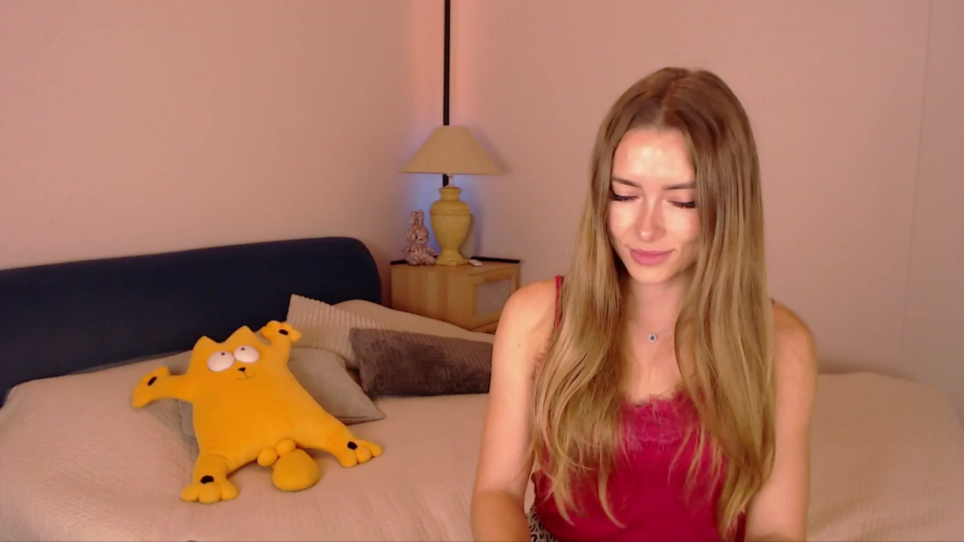 Gallery image thumbnail from SimonsWife's myfreecams stream on, 11/05/2025, 16:04 image 18 of 20