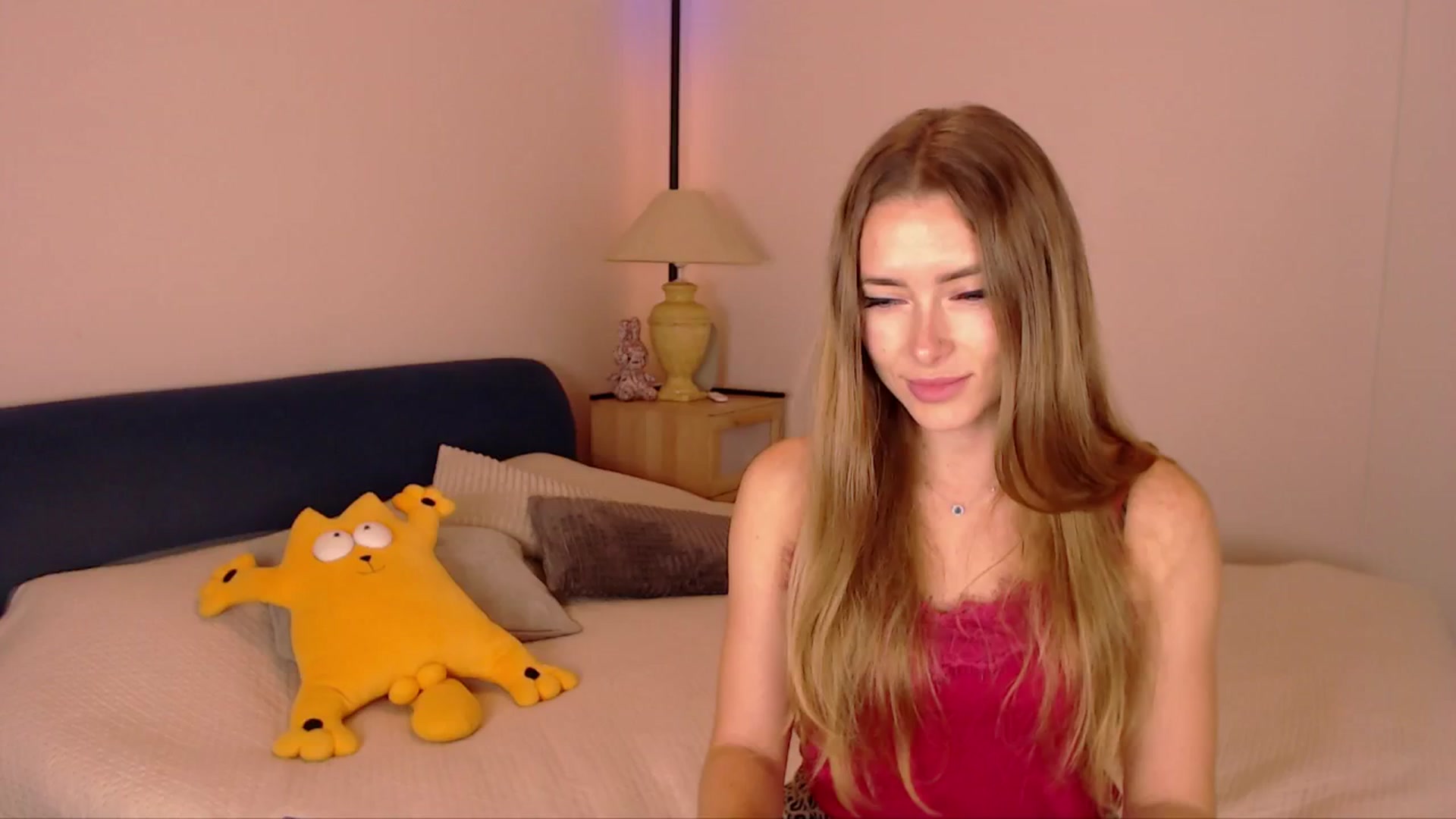 Gallery image thumbnail from SimonsWife's myfreecams stream on, 11/05/2025, 16:04 image 12 of 20