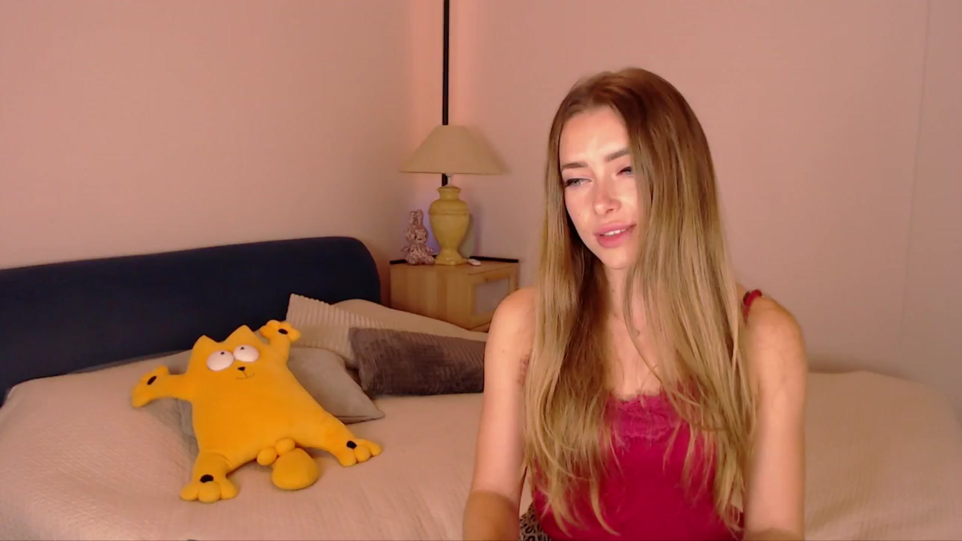 Gallery image thumbnail from SimonsWife's myfreecams stream on, 11/05/2025, 16:04 image 16 of 20