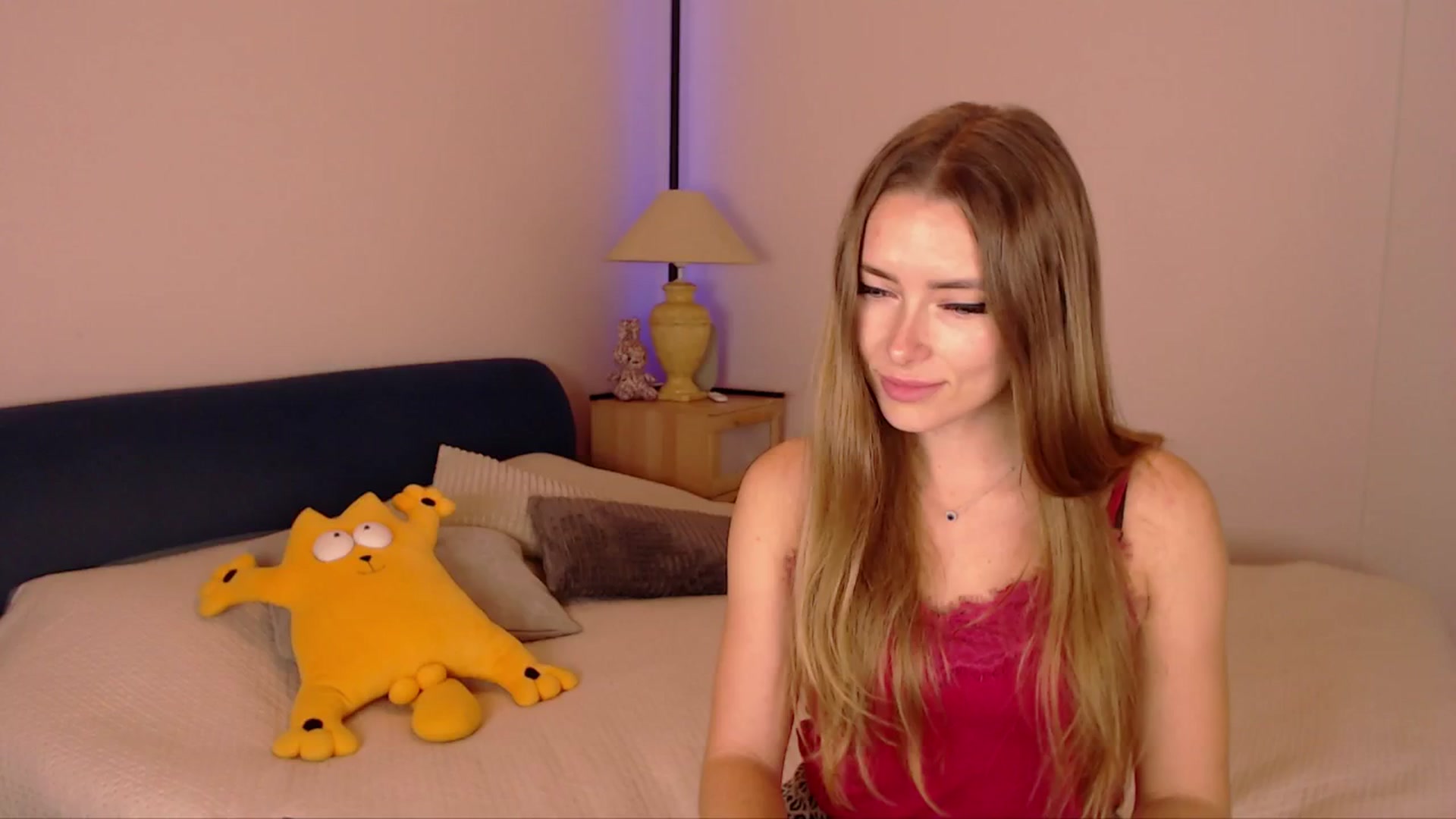 Gallery image thumbnail from SimonsWife's myfreecams stream on, 11/05/2025, 16:04 image 6 of 20
