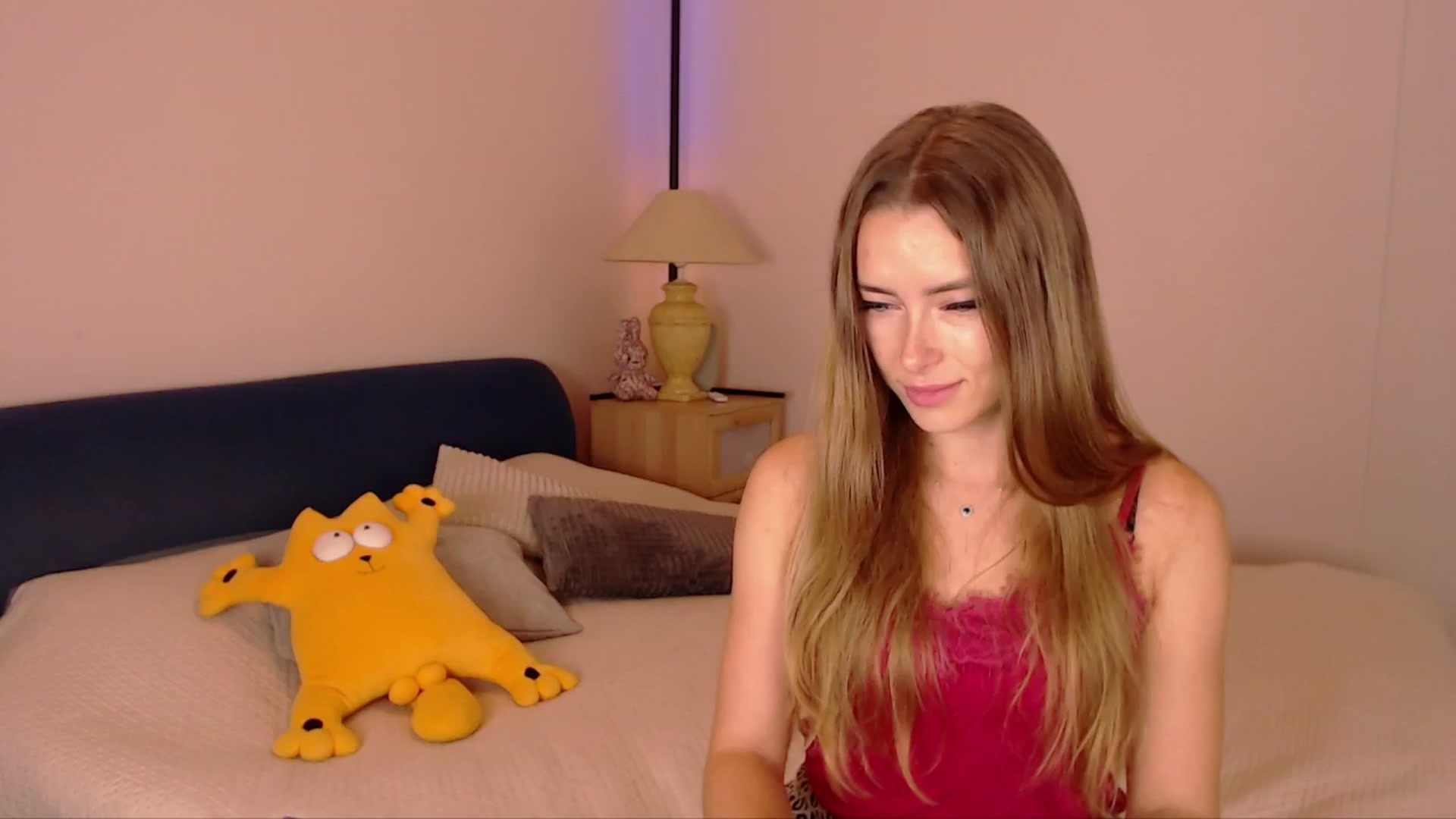 Gallery image thumbnail from SimonsWife's myfreecams stream on, 11/05/2025, 16:04 image 10 of 20