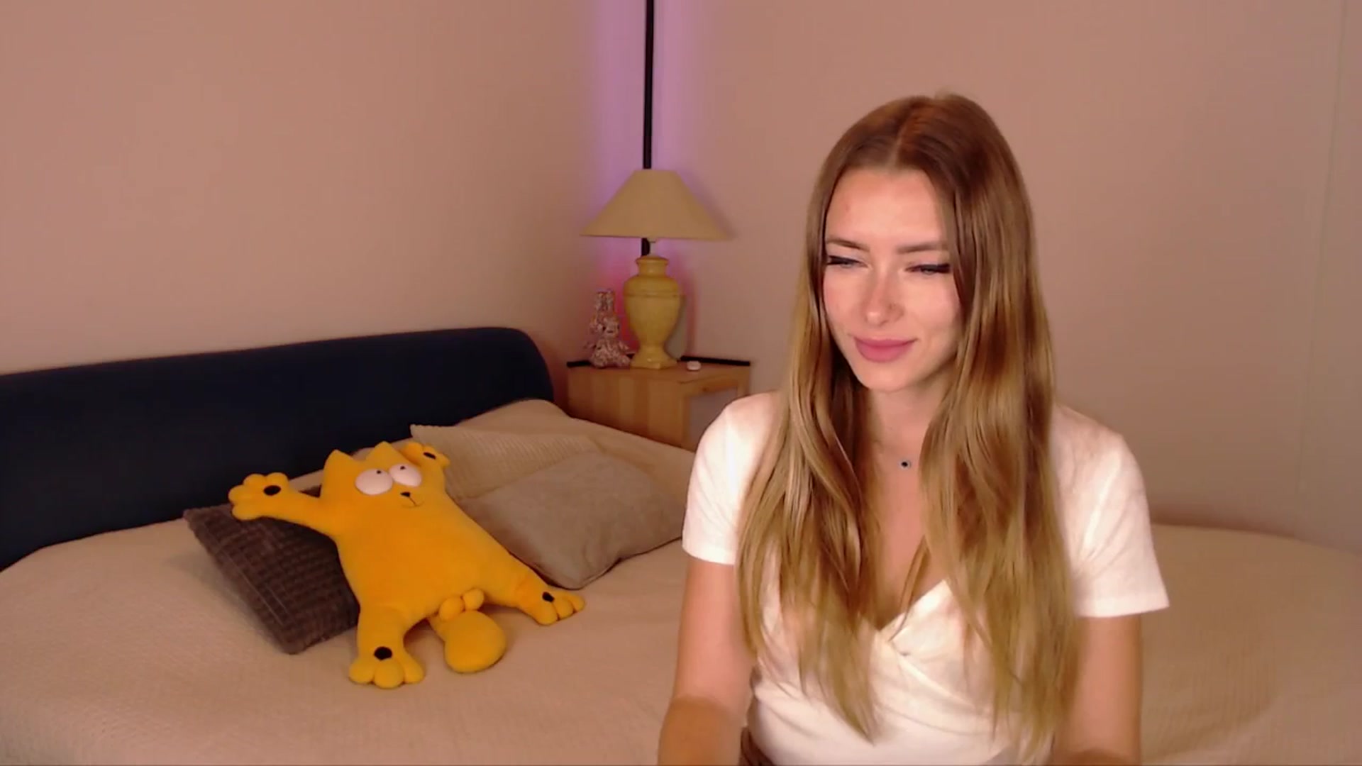 Gallery image thumbnail from SimonsWife's myfreecams stream on, 11/06/2025, 15:13 image 11 of 20