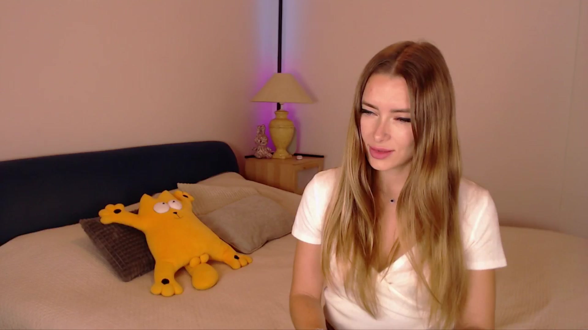 Gallery image thumbnail from SimonsWife's myfreecams stream on, 11/06/2025, 15:13 image 13 of 20