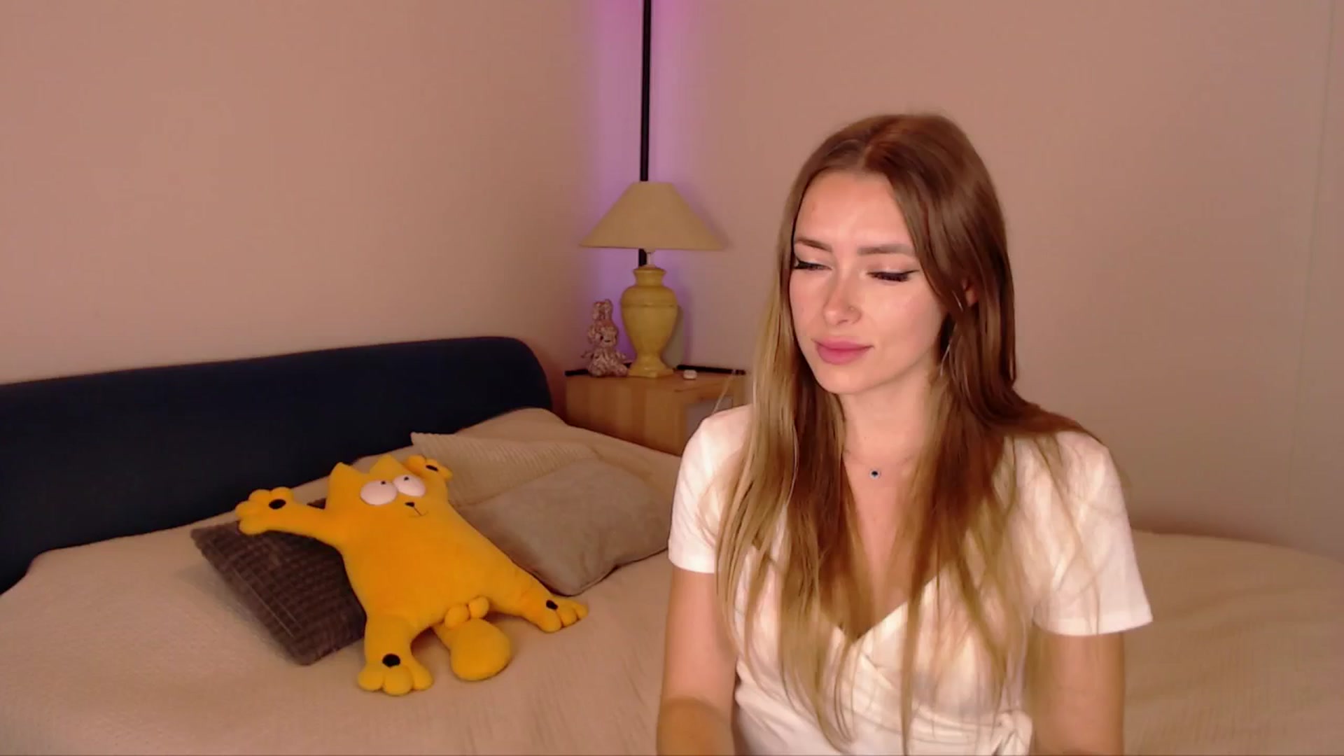 Gallery image thumbnail from SimonsWife's myfreecams stream on, 11/06/2025, 16:28 image 7 of 20
