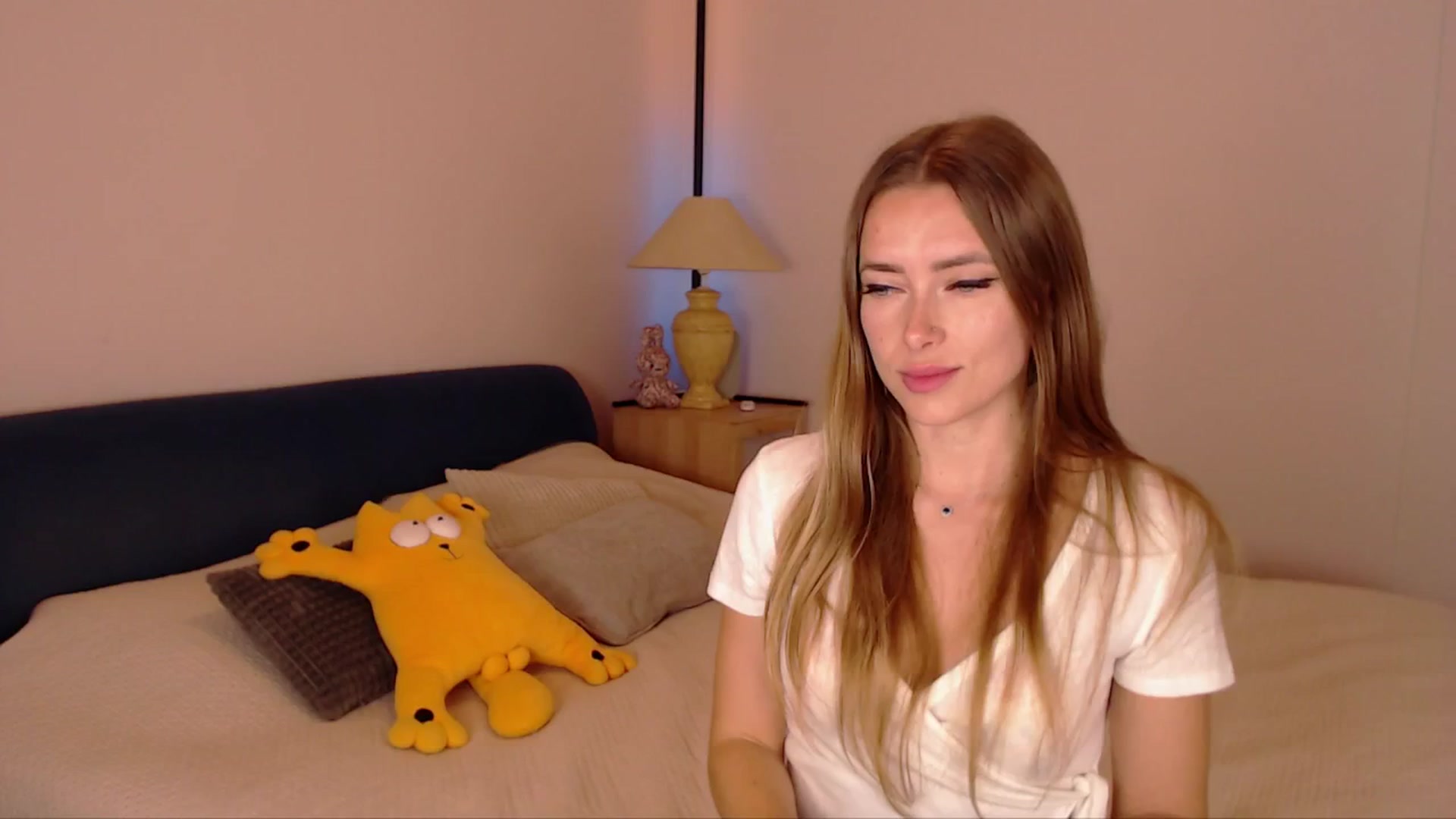 Gallery image thumbnail from SimonsWife's myfreecams stream on, 11/06/2025, 16:28 image 8 of 20